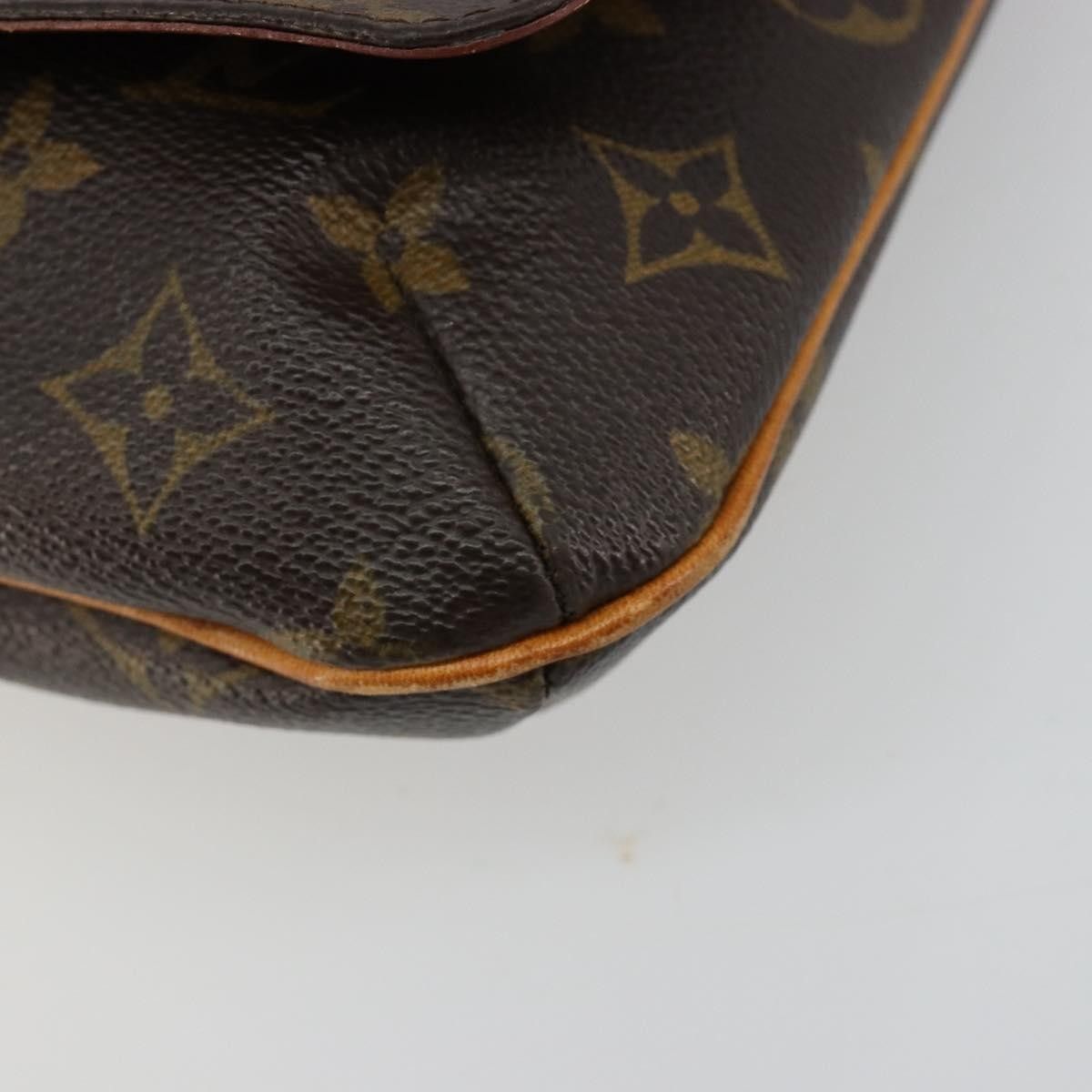 Louis Vuitton Louis Vuitton Musette Tango Handbag Monogram Canvas Size ONE SIZE - 9 Thumbnail