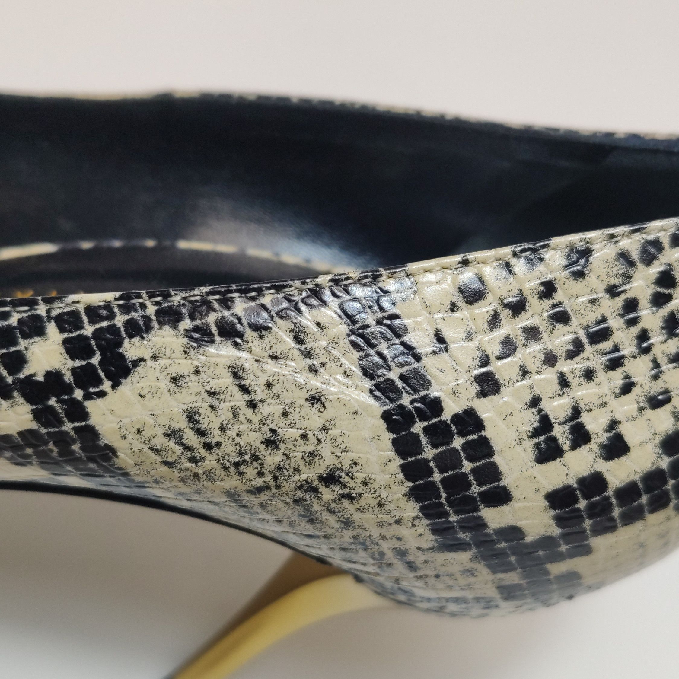 Gucci Gucci Women 8-5 Heels Size US 8.5 / IT 38.5 - 12 Thumbnail