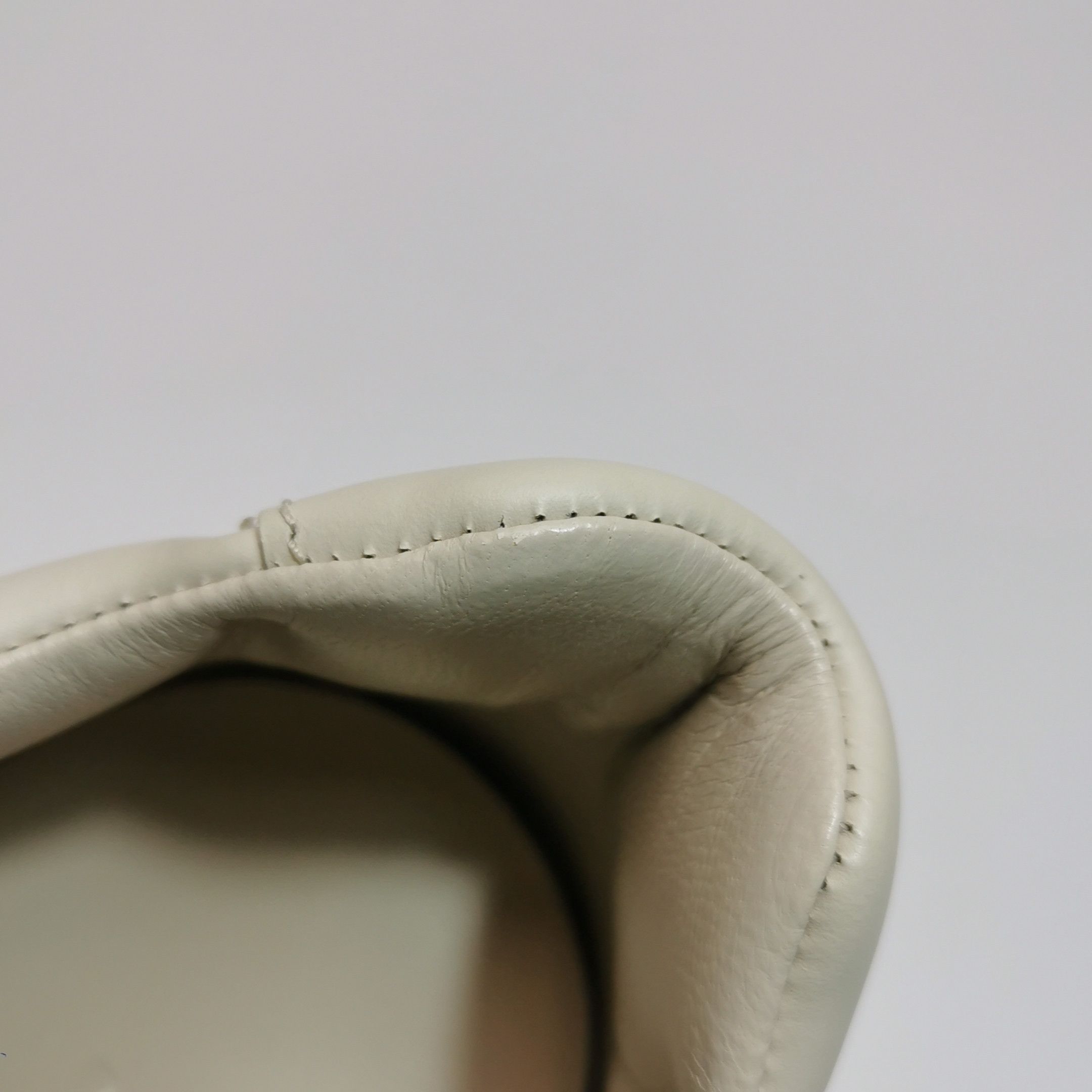 Gucci Gucci Women 6-5 Lowtop Sneakers Size US 6.5 / IT 36.5 - 7 Thumbnail