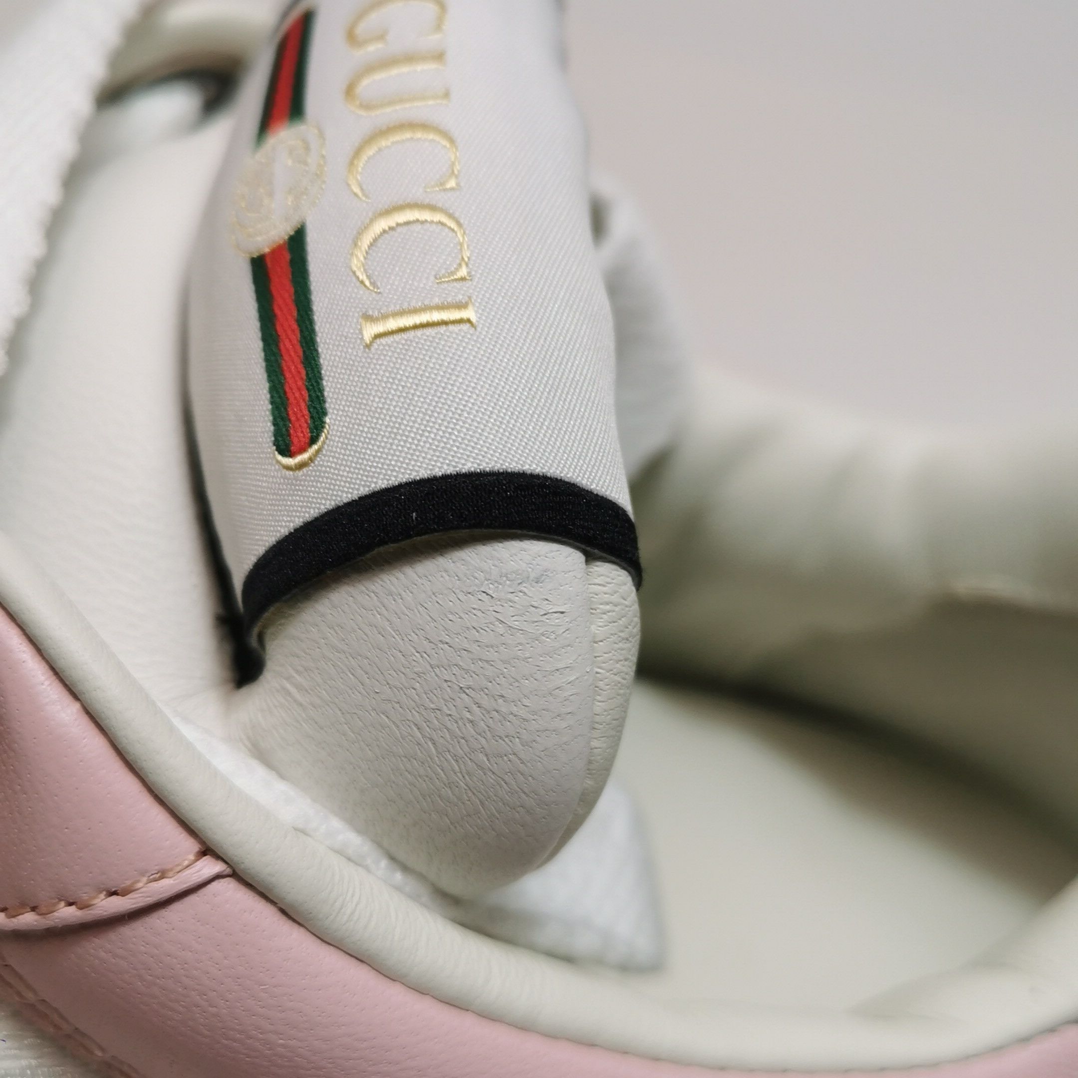 Gucci Gucci Women 6 Lowtop Sneakers Size US 6 / IT 36 - 7 Thumbnail