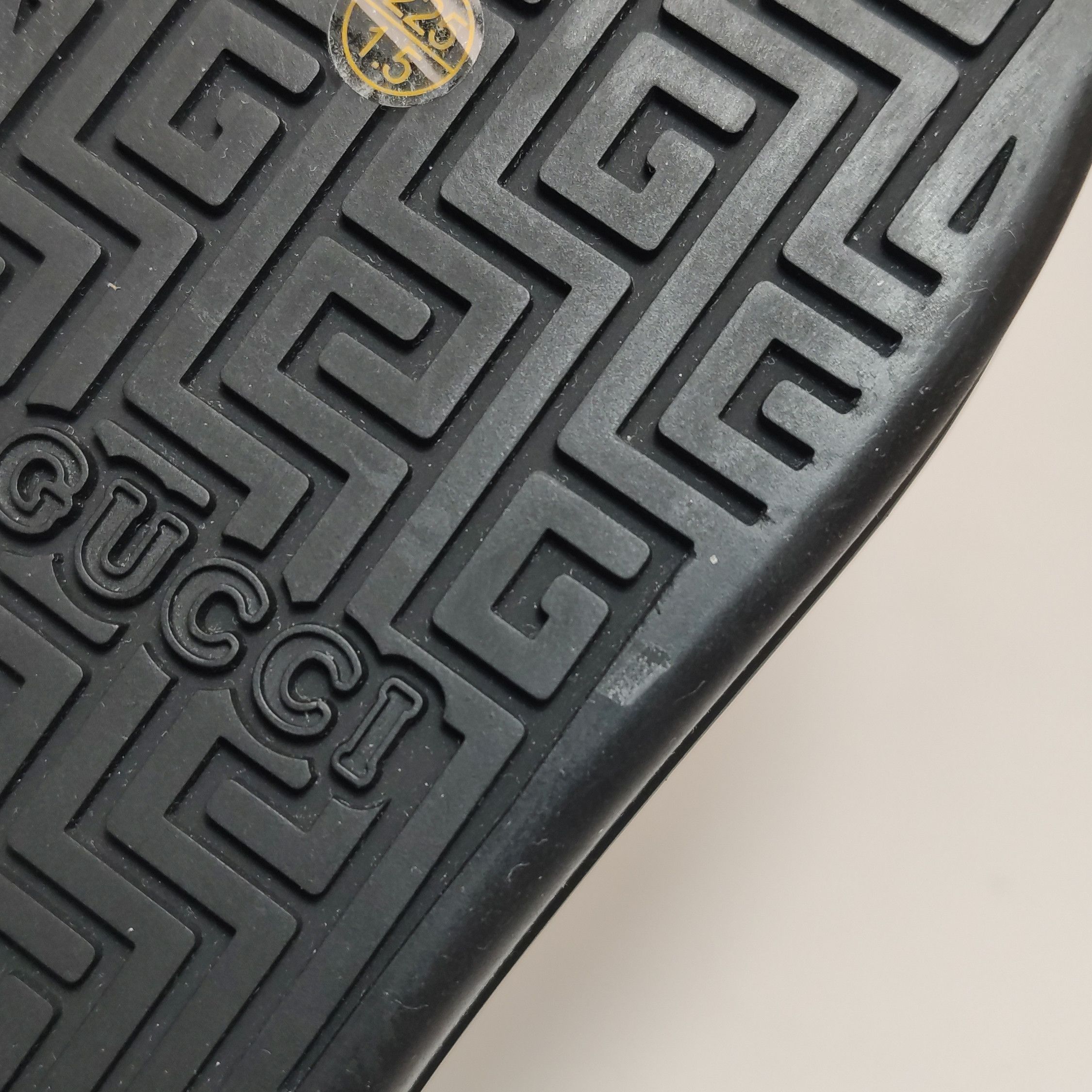 Gucci Gucci Women 5 Lowtop Sneakers Size US 5 / IT 35 - 11 Thumbnail
