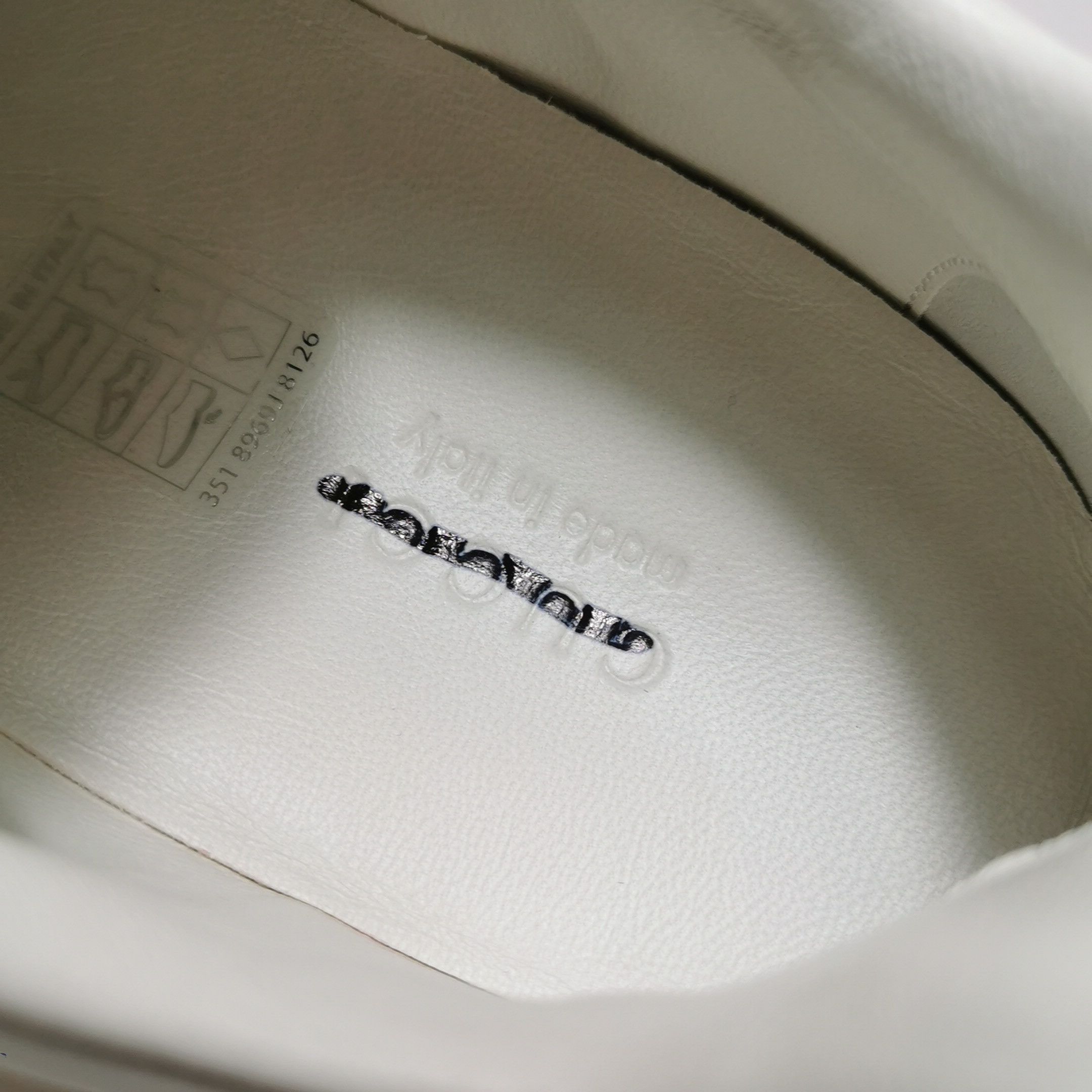 Gucci Gucci Women 7 Lowtop Sneakers Size US 7 / IT 37 - 10 Thumbnail