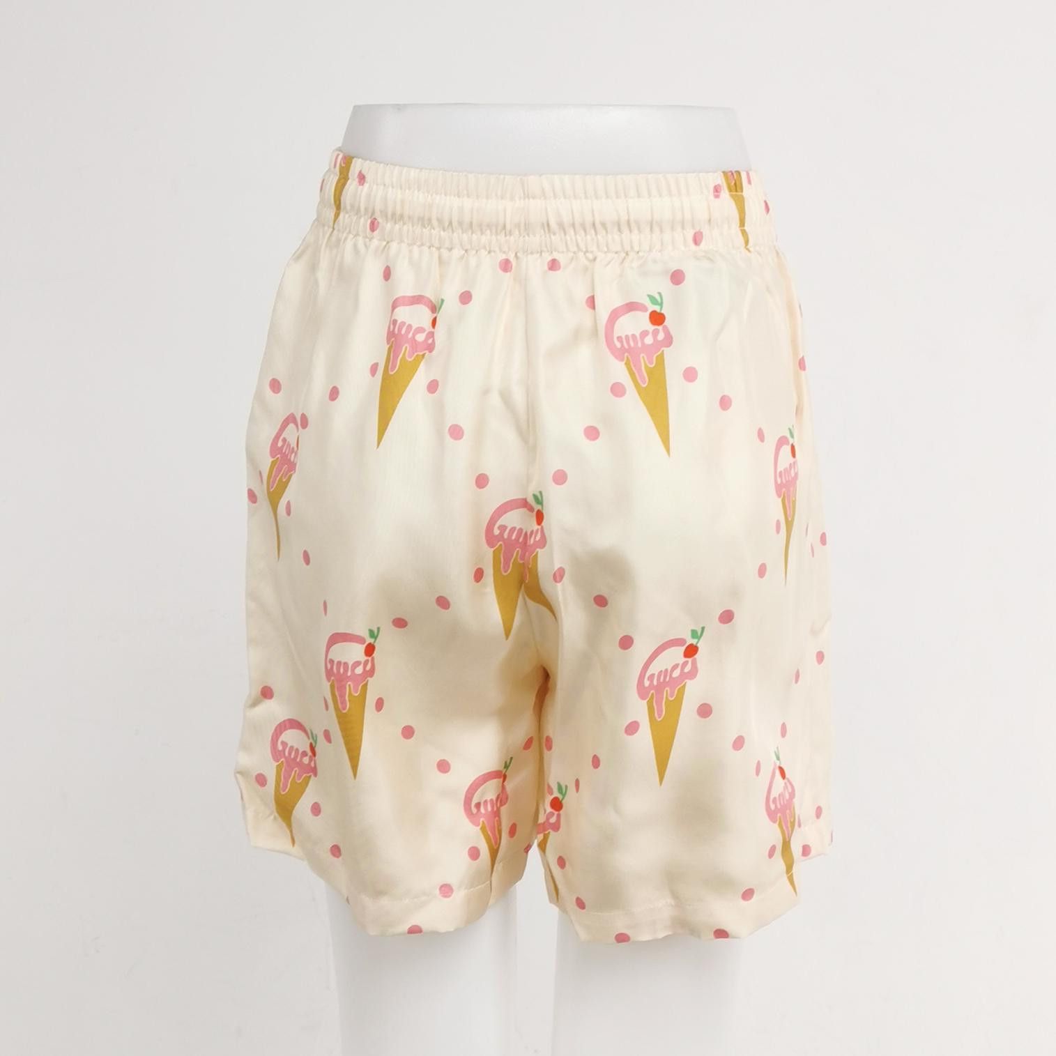 Gucci Gucci Women 26 Shorts Size 26" / US 2 / IT 38 - 2 Thumbnail