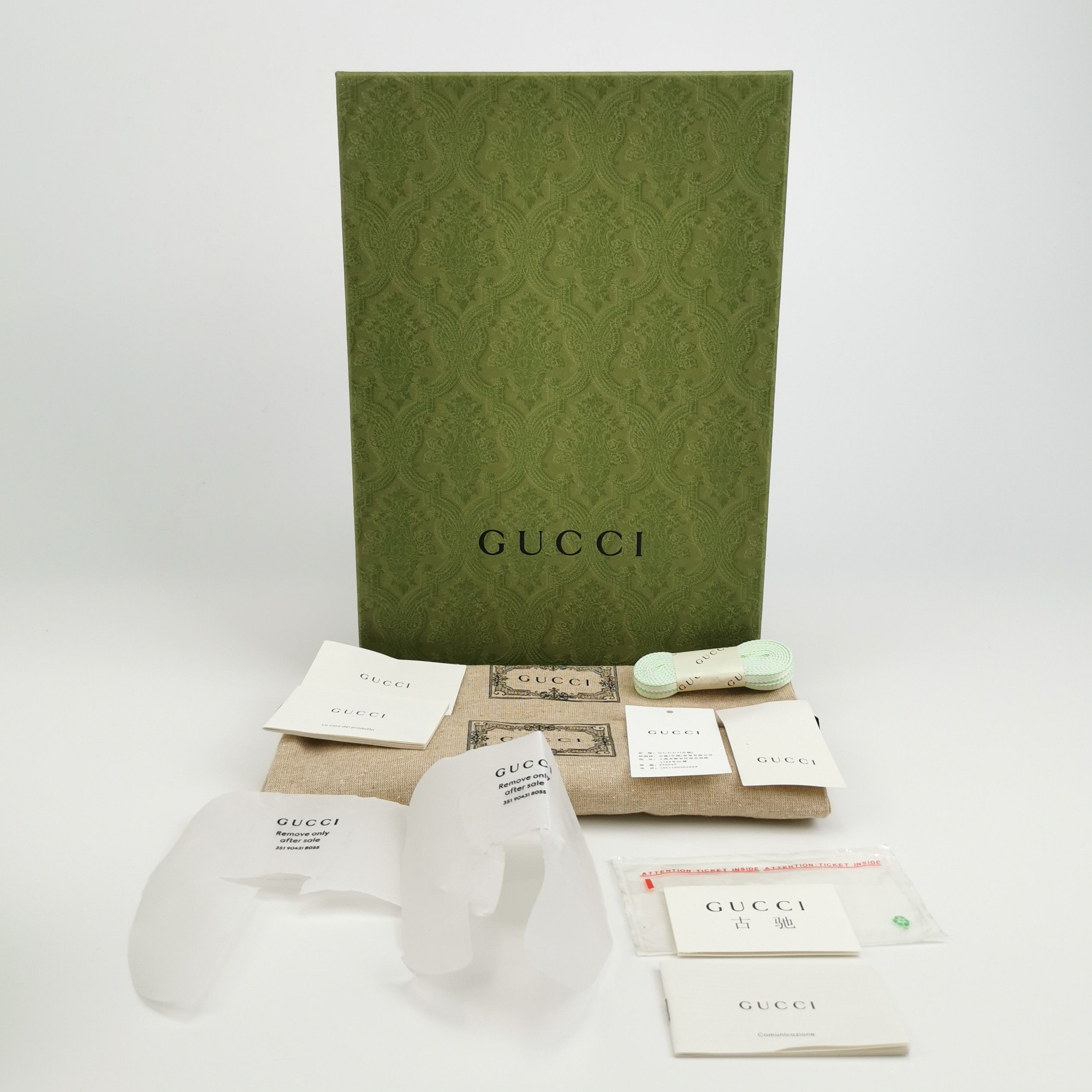 Gucci Gucci Women 5 Lowtop Sneakers Size US 5 / IT 35 - 6 Thumbnail