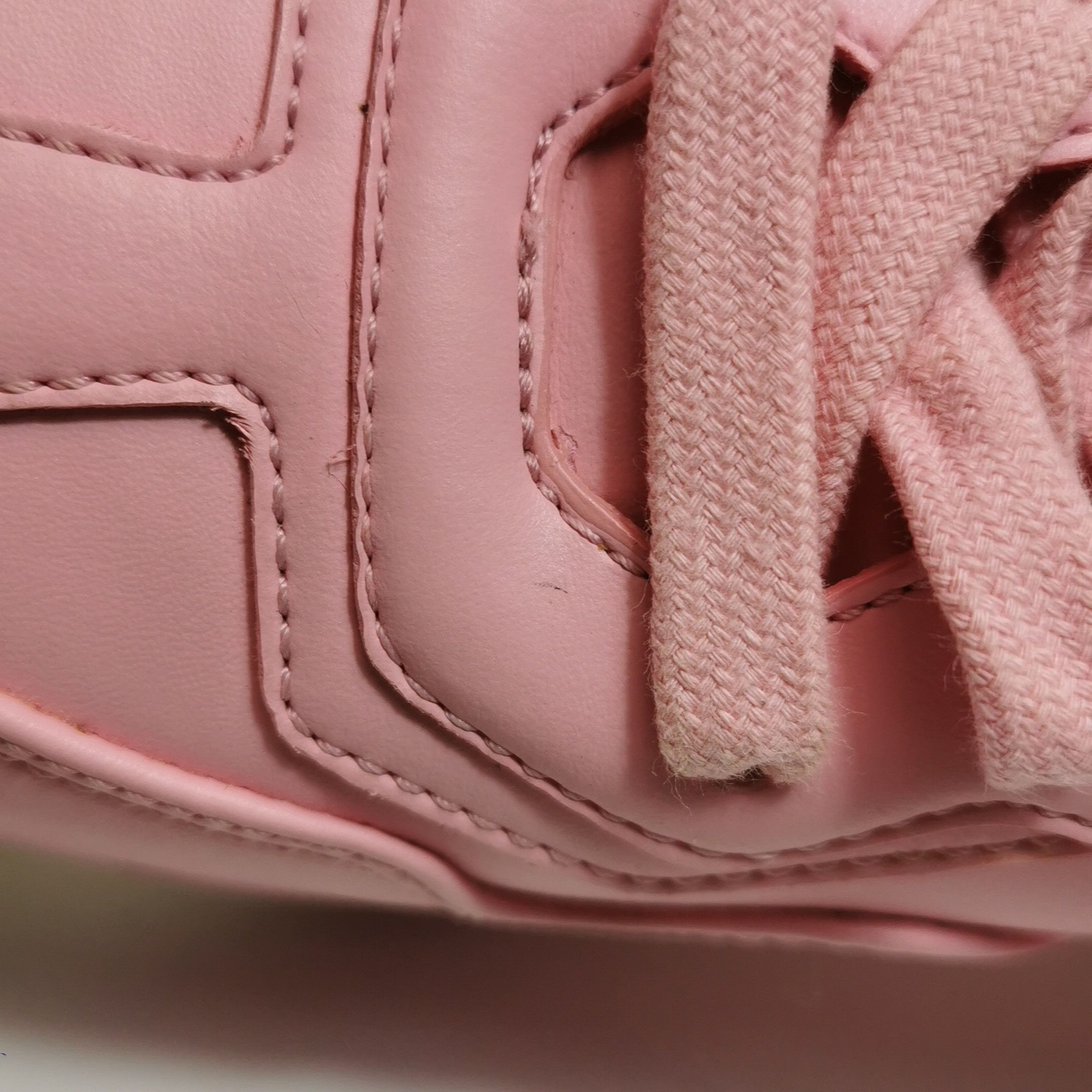 Gucci Gucci Women 5-5 Lowtop Sneakers Size US 5.5 / IT 35.5 - 7 Thumbnail
