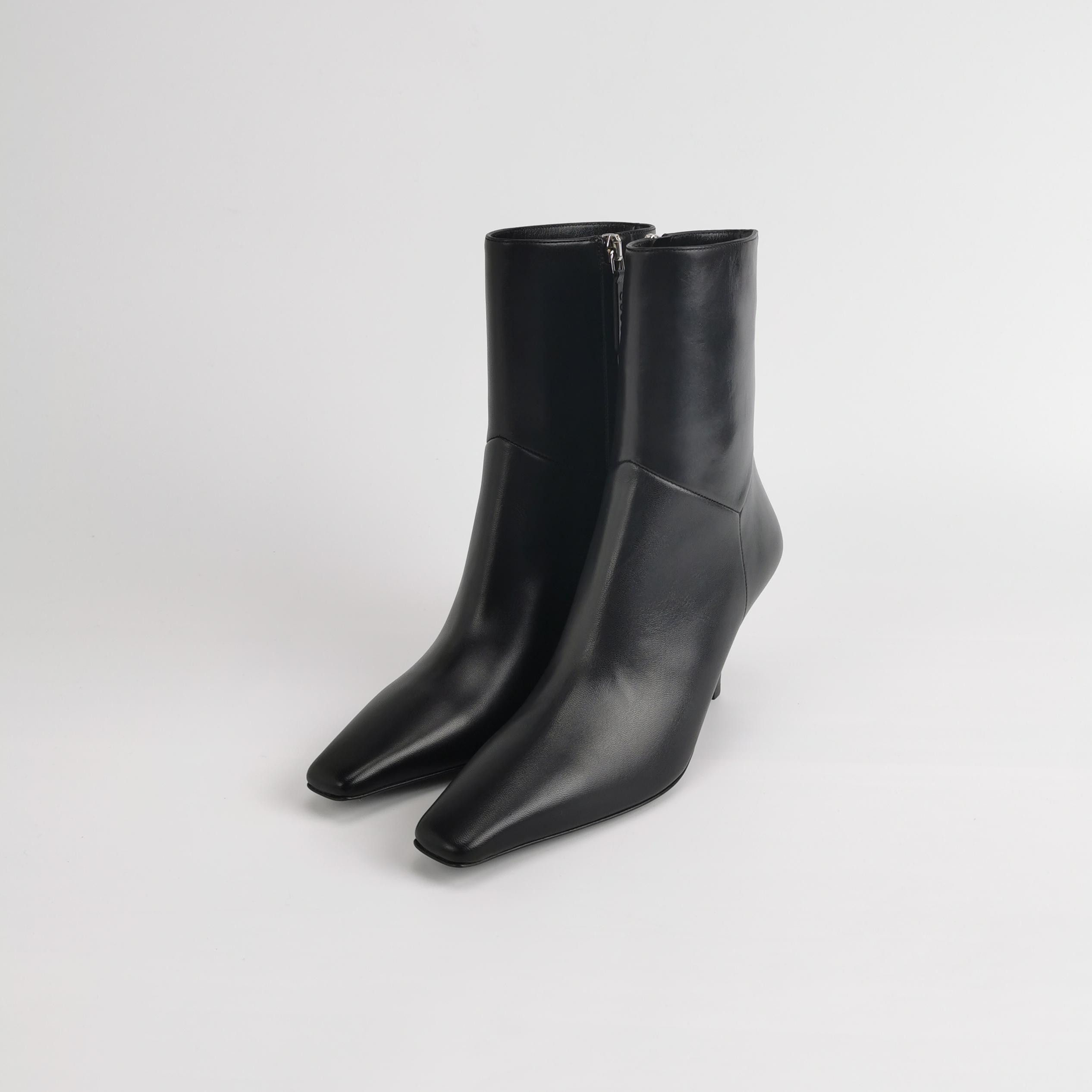 Gucci Gucci Women 5 Boots Size US 5 / IT 35 - 2 Thumbnail