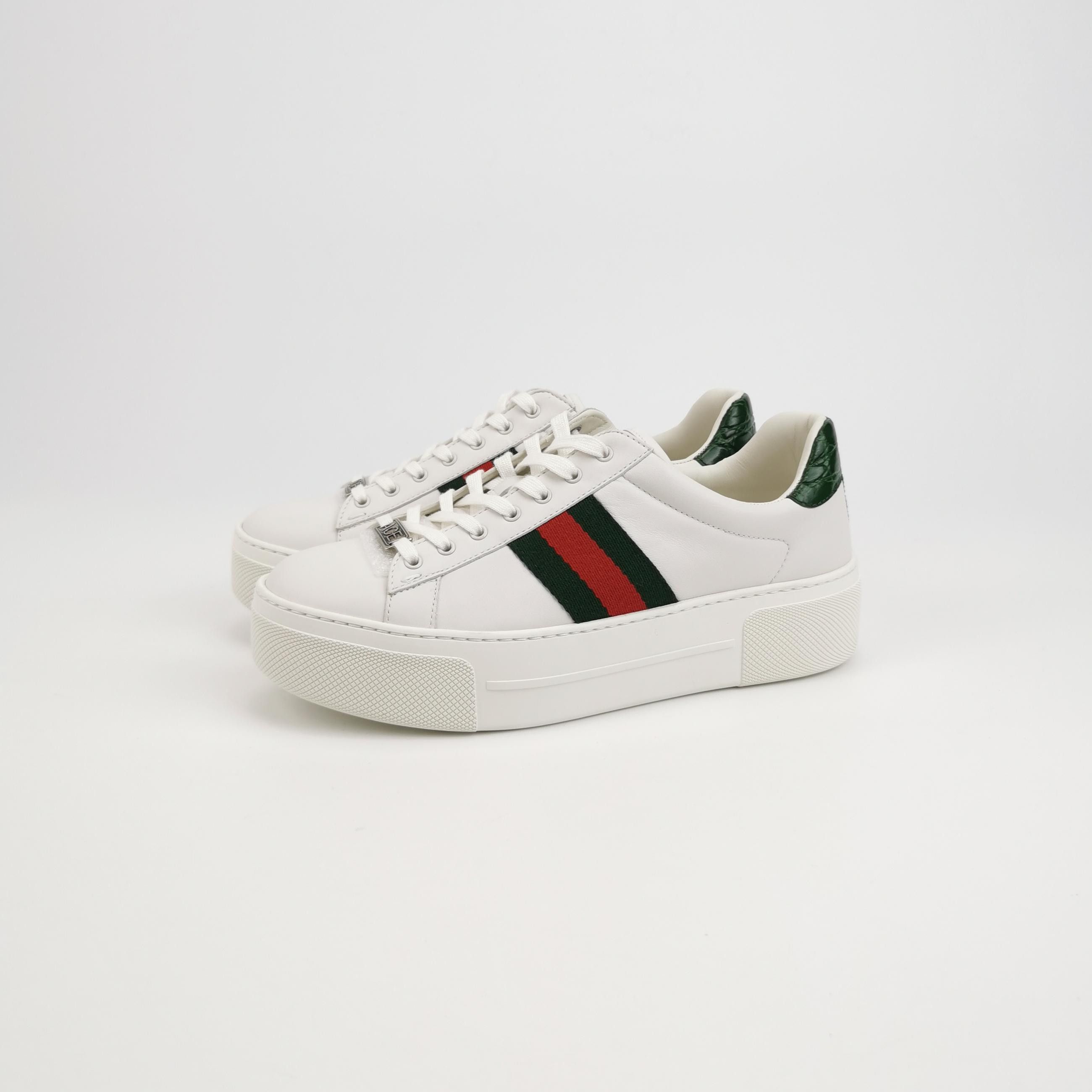 Gucci Gucci Women 8-5 Lowtop Sneakers Size US 8.5 / IT 38.5 - 2 Thumbnail
