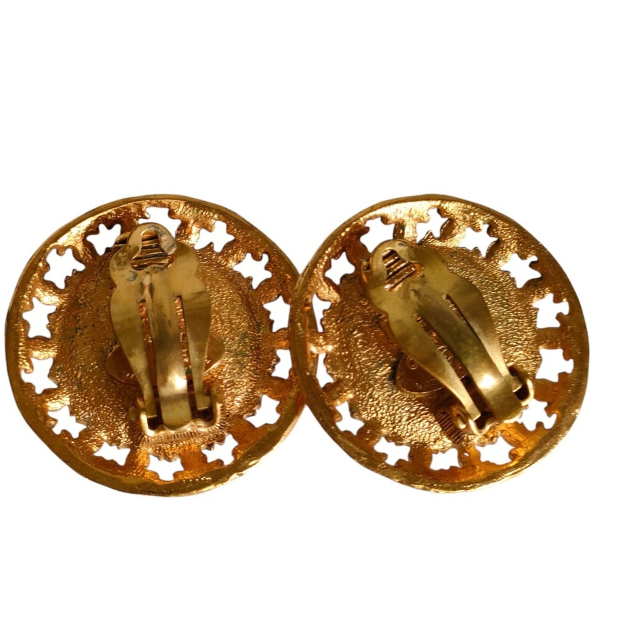 Chanel CHANEL 25 Coco Mark Metal Faux Pearl Clip Earrings, Gold Color, Women's Accessory Size ONE SIZE - 5 Thumbnail