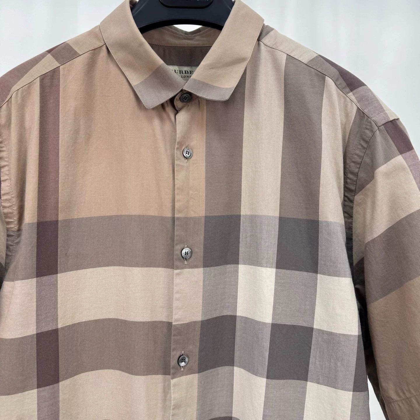 Burberry Burberry Classic Check Short-Sleeve Shirt Size US L / EU 52-54 / 3 - 3 Thumbnail