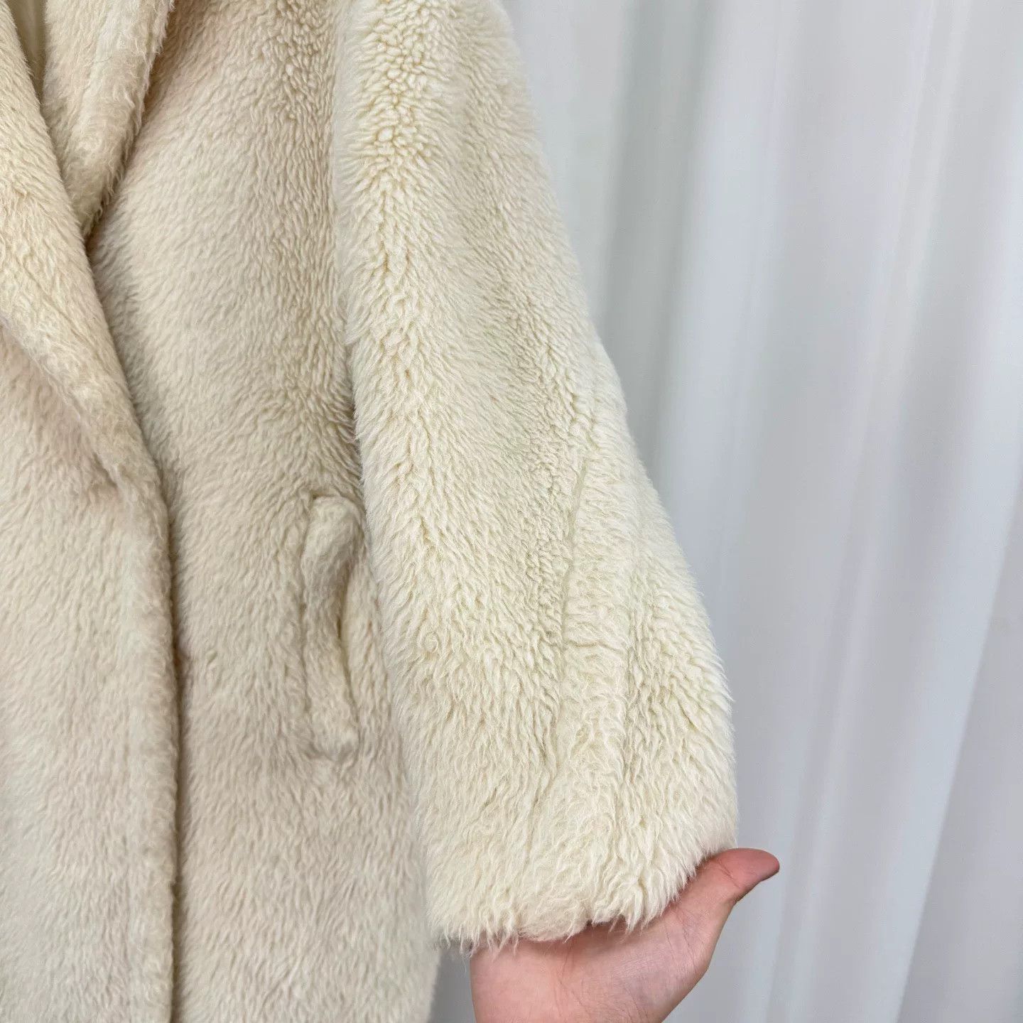 Max Mara Maxmara White Teddy Coat Size S / US 4 / IT 40 - 4 Thumbnail