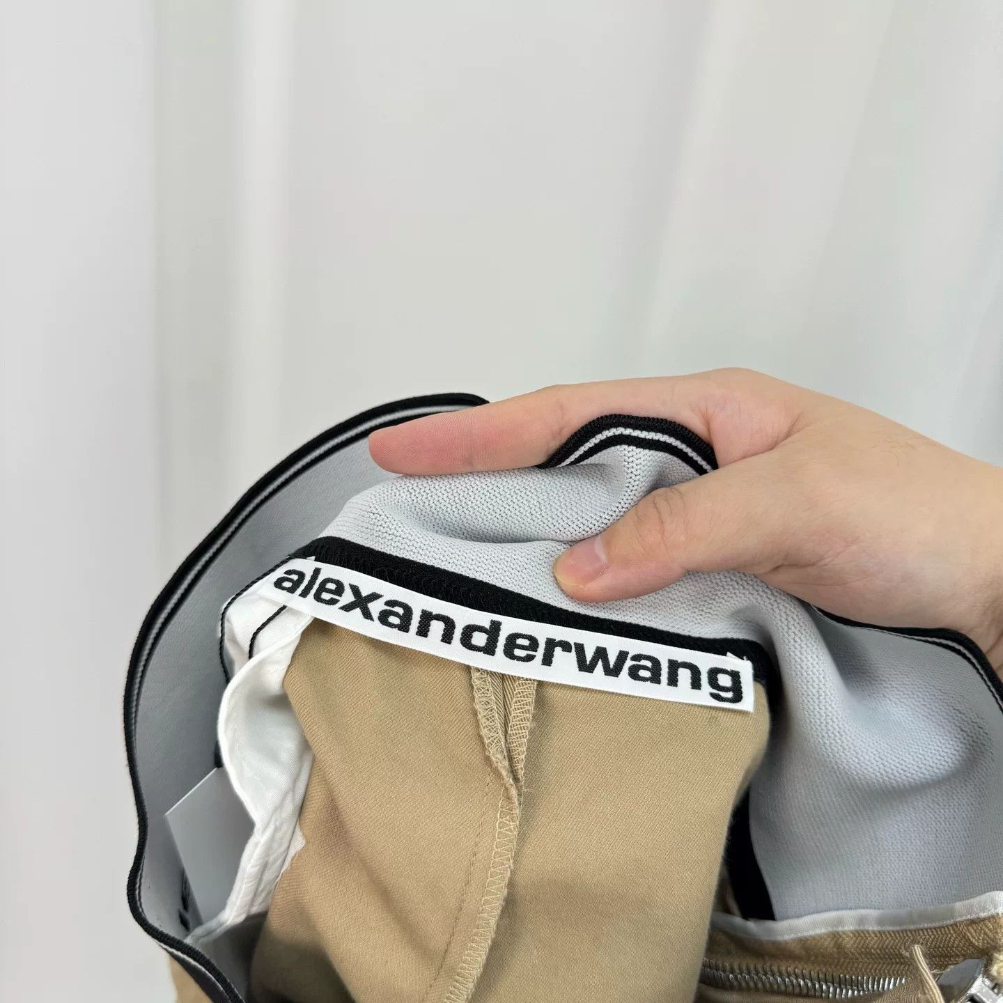 Alexander Wang Alexander Wang Khaki Letter Shorts Size 22" - 5 Thumbnail