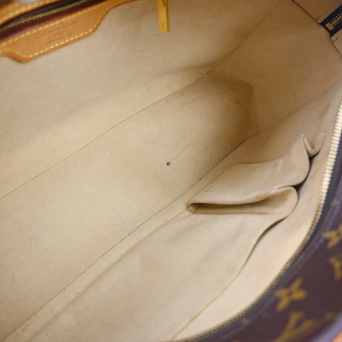Louis Vuitton Louis Vuitton Cite Handbag Monogram Canvas Size ONE SIZE - 3 Thumbnail