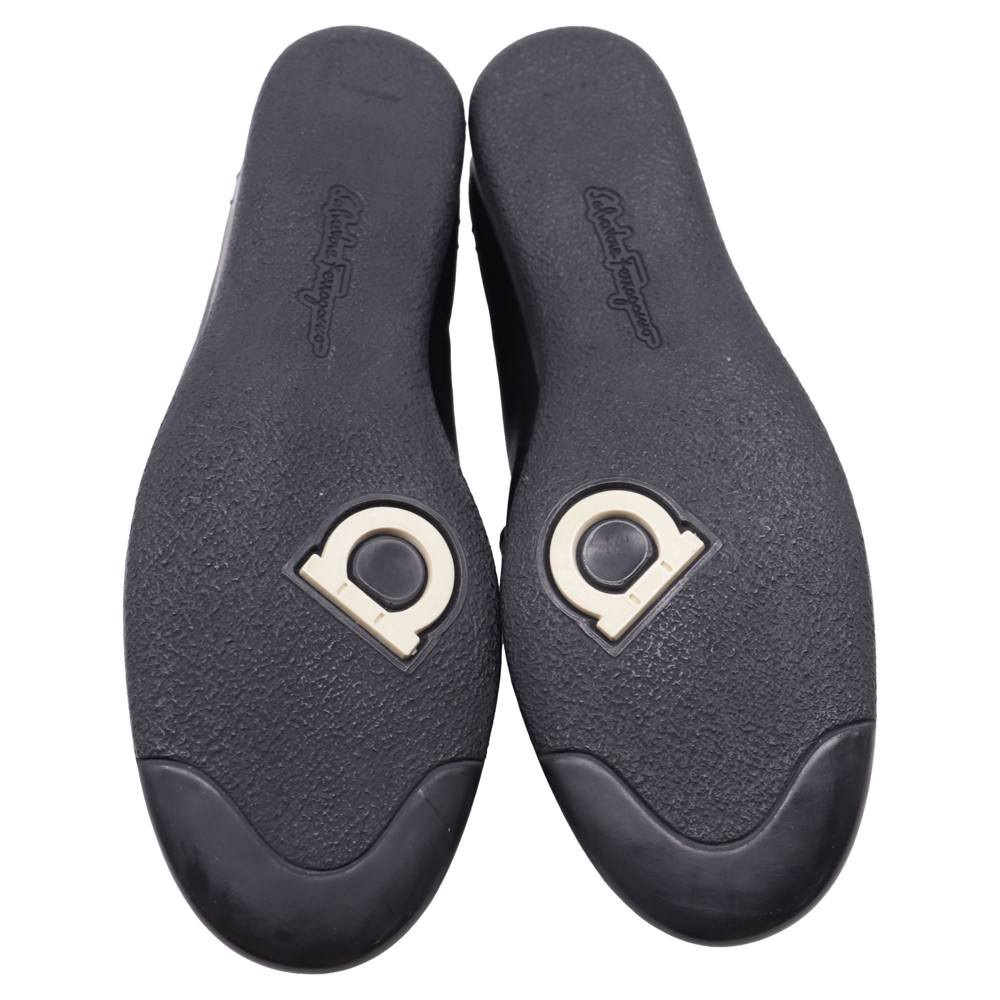 Salvatore Ferragamo Salvatore Ferragamo Gancini Loafers in Black Leather Size US 5.5 / IT 35.5 - 7 Thumbnail