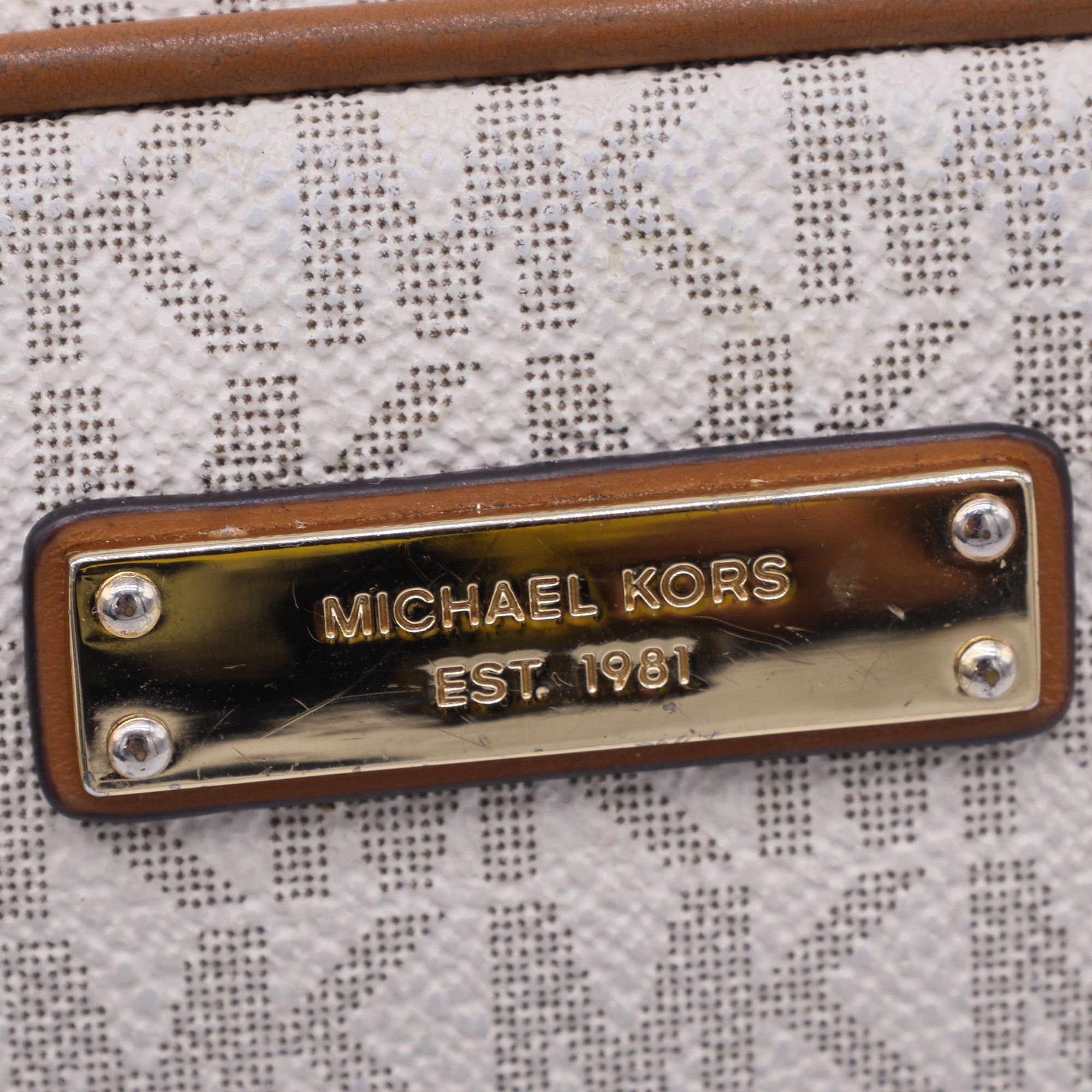Michael Kors Michael Kors Signature East/West Crossbody Bag in Beige Coat Size ONE SIZE - 5 Thumbnail