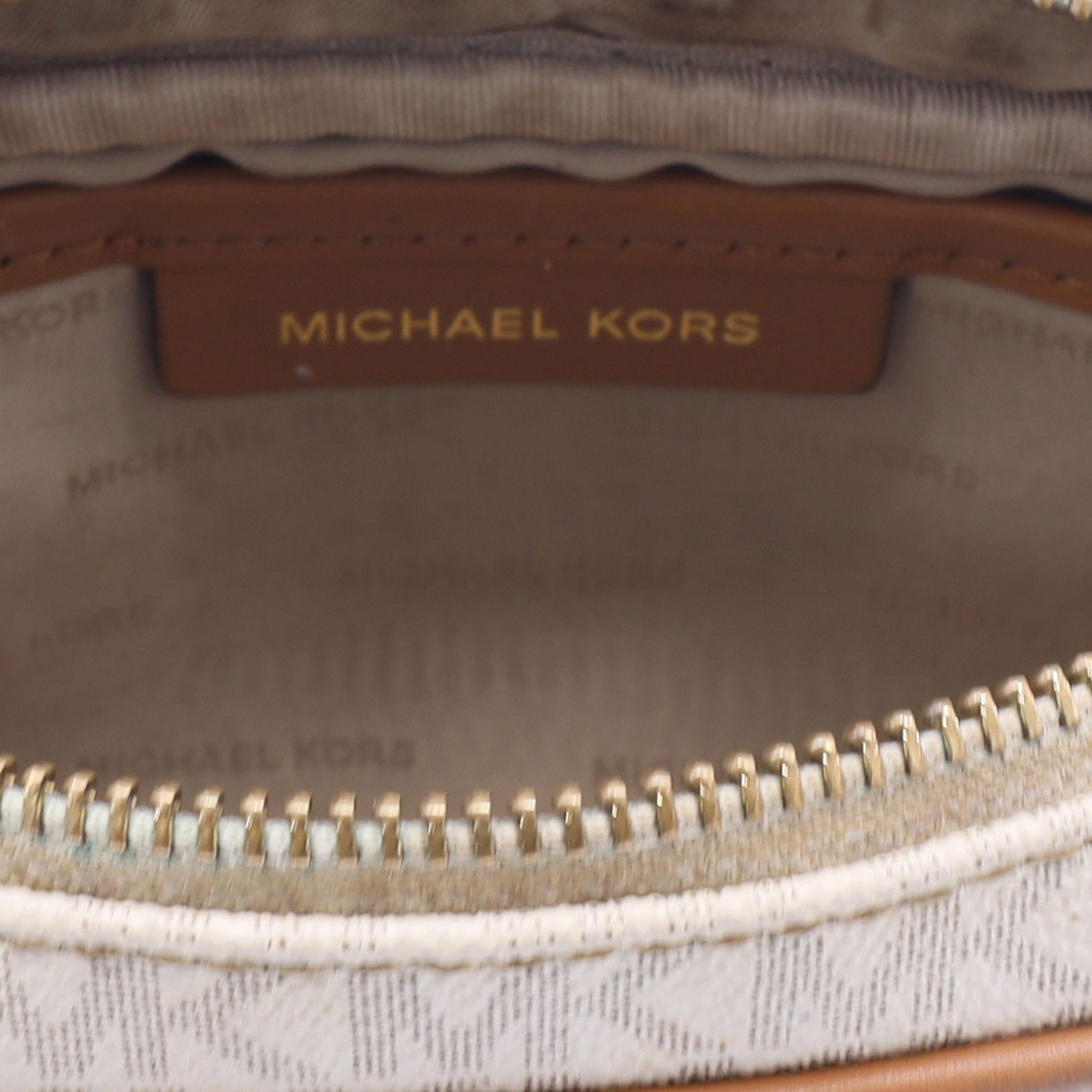 Michael Kors Michael Kors Signature East/West Crossbody Bag in Beige Coat Size ONE SIZE - 7 Thumbnail