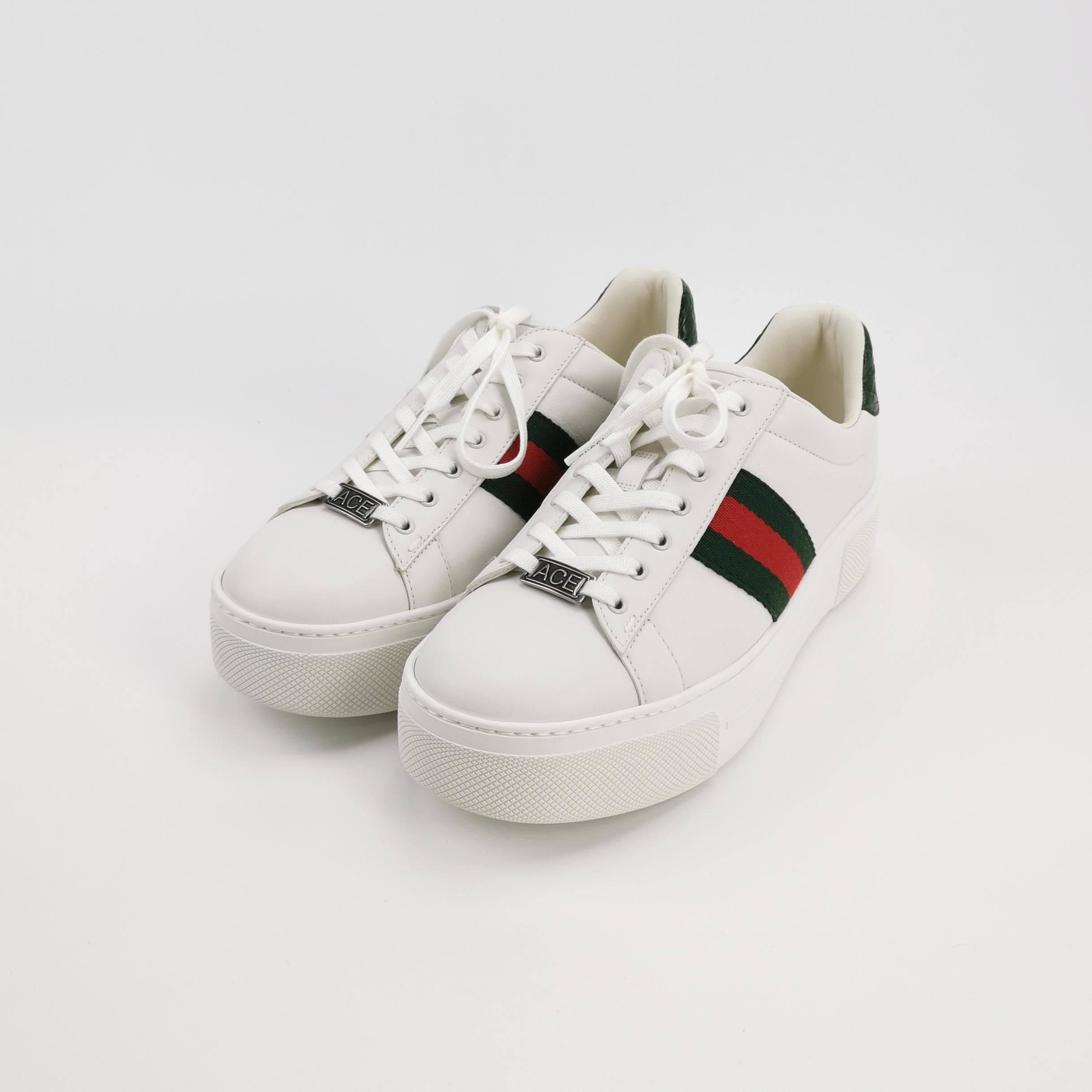 Gucci Gucci Women 9 Lowtop Sneakers Size US 9 / IT 39 - 2 Thumbnail