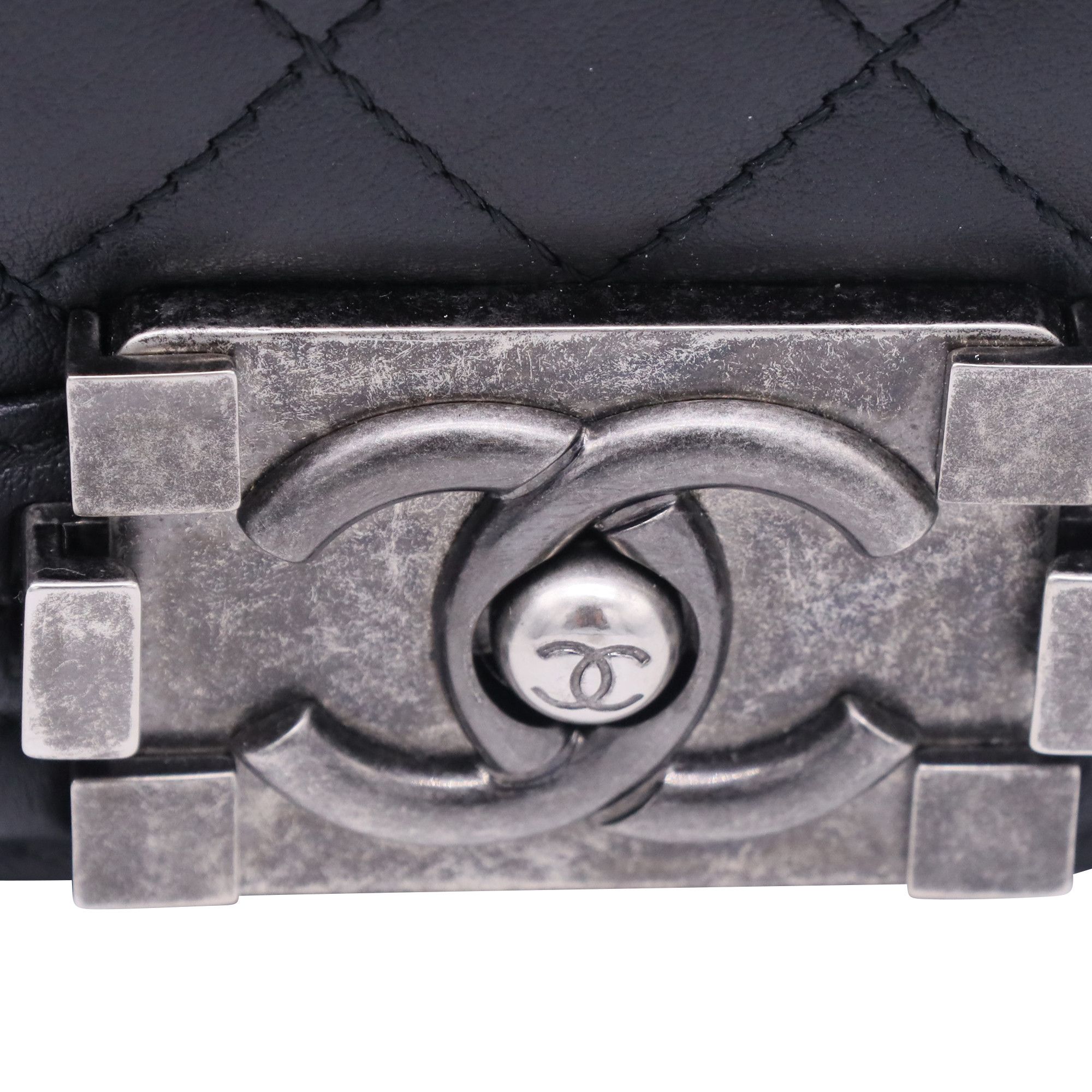 Chanel Chanel Boy Old Medium Shoulder Bag in Black Calf Leather Size ONE SIZE - 6 Thumbnail