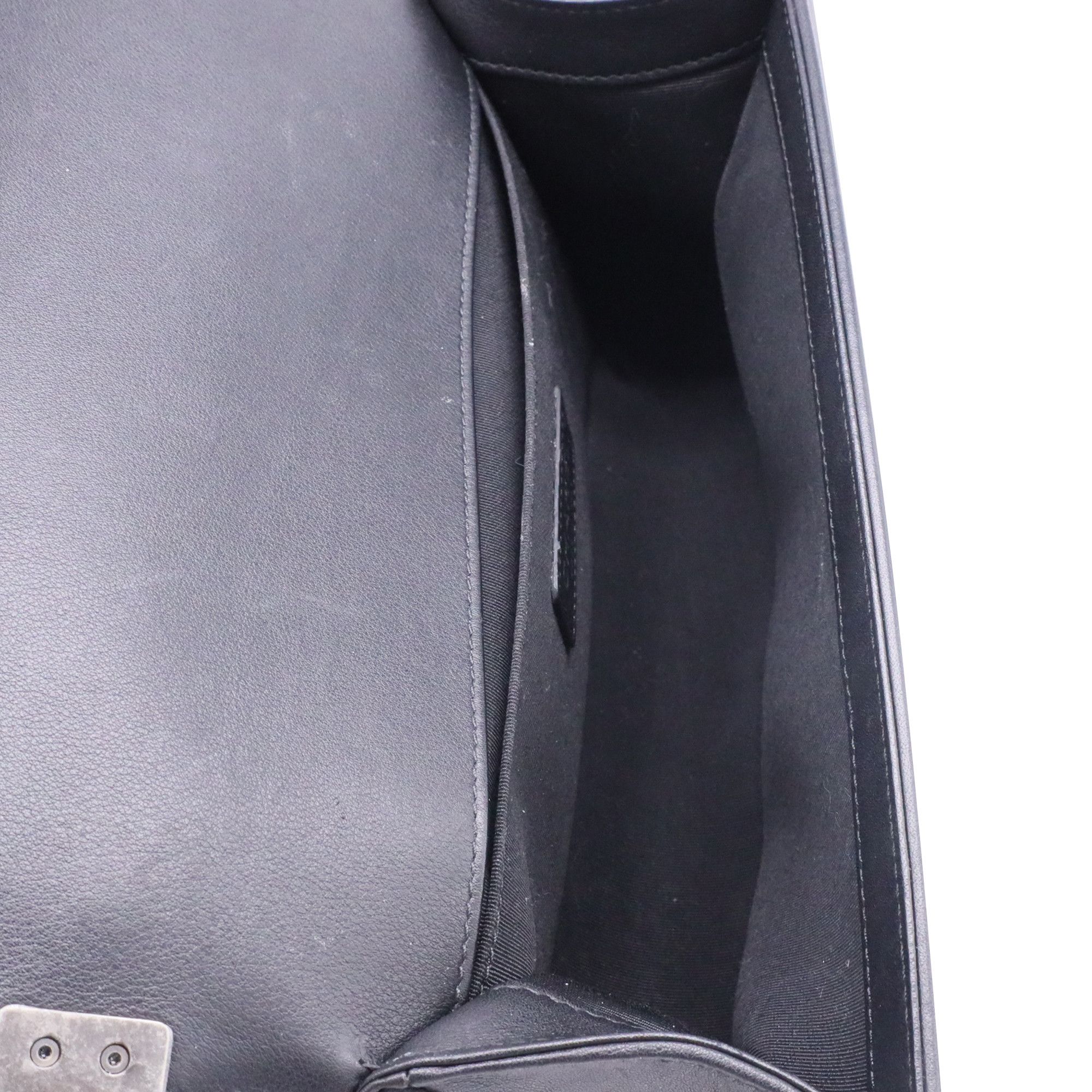Chanel Chanel Boy Old Medium Shoulder Bag in Black Calf Leather Size ONE SIZE - 9 Thumbnail