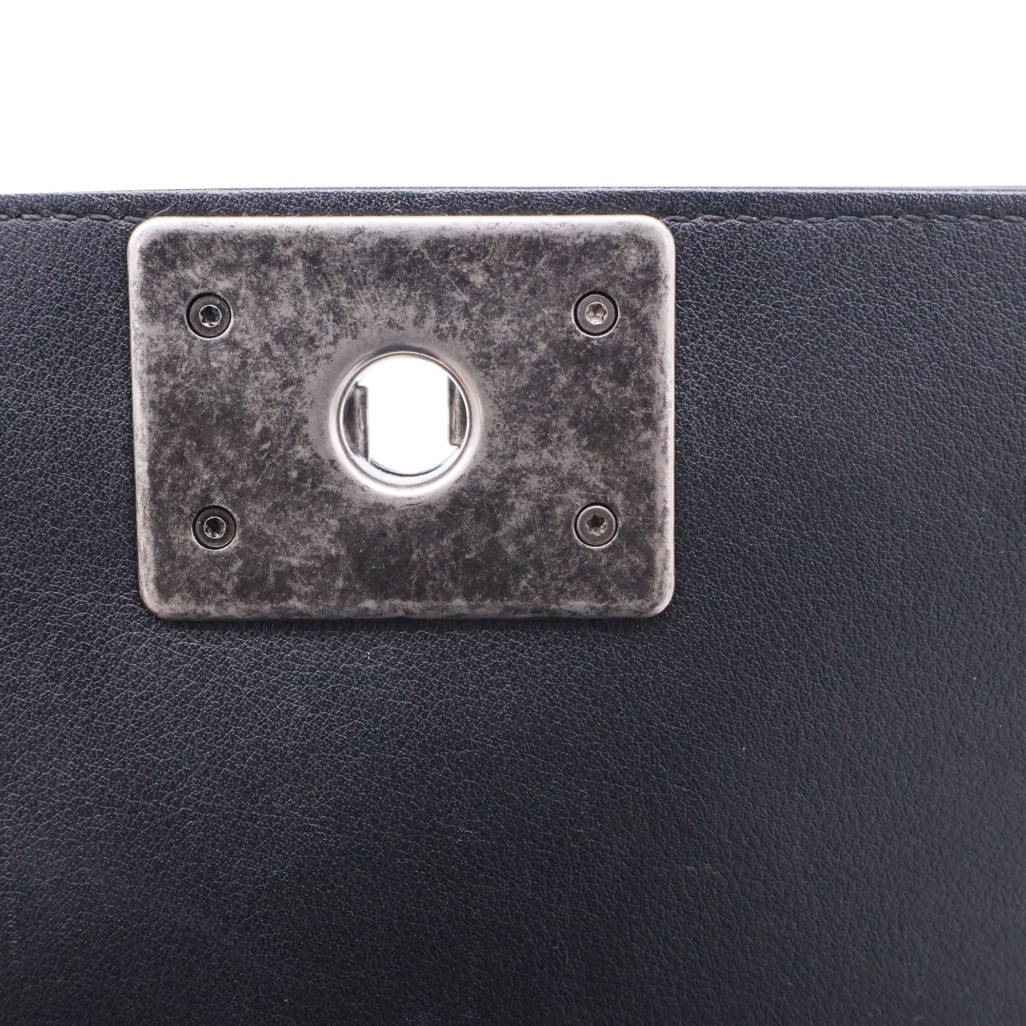 Chanel Chanel Boy Old Medium Shoulder Bag in Black Calf Leather Size ONE SIZE - 7 Thumbnail