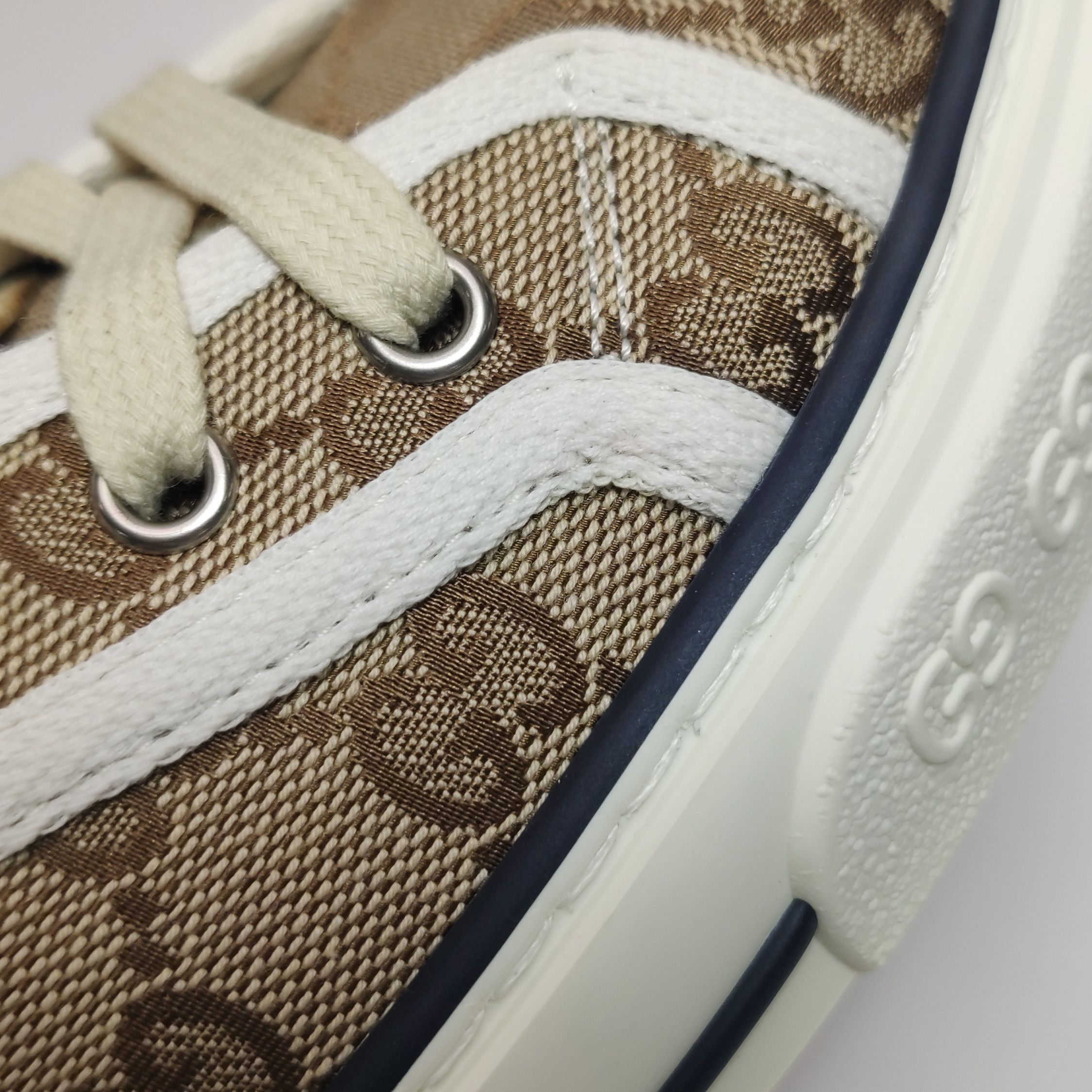 Gucci Gucci Women 10 Lowtop Sneakers Size US 10 / IT 40 - 8 Thumbnail