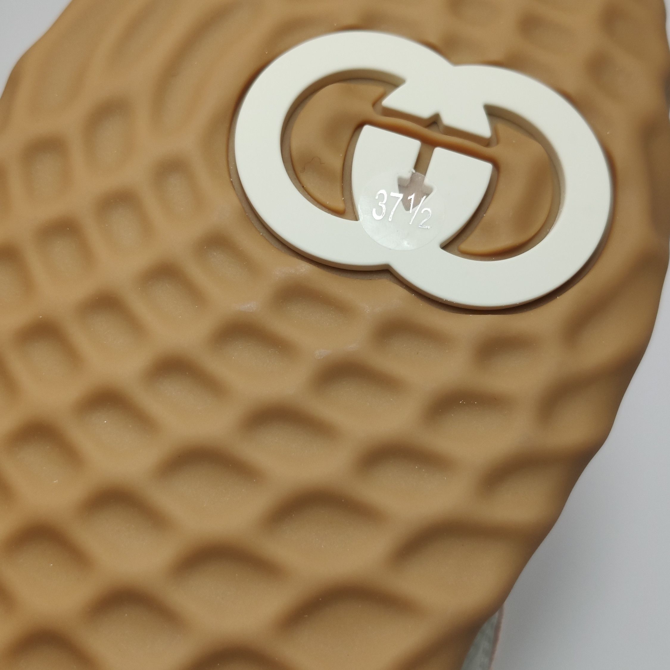 Gucci Gucci Women 7-5 Lowtop Sneakers Size US 7.5 / IT 37.5 - 7 Thumbnail