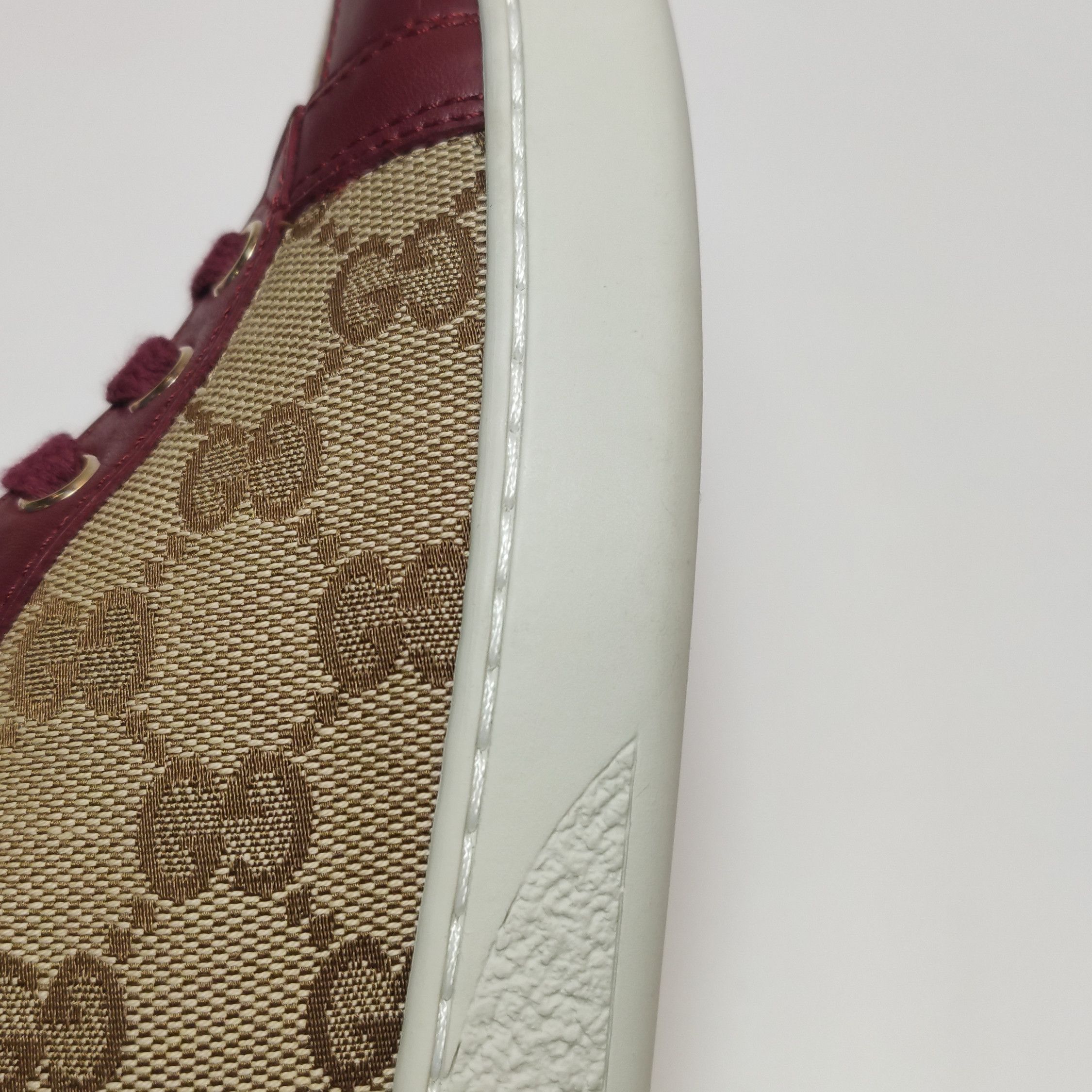 Gucci Gucci Women 7-5 Lowtop Sneakers Size US 7.5 / IT 37.5 - 7 Thumbnail