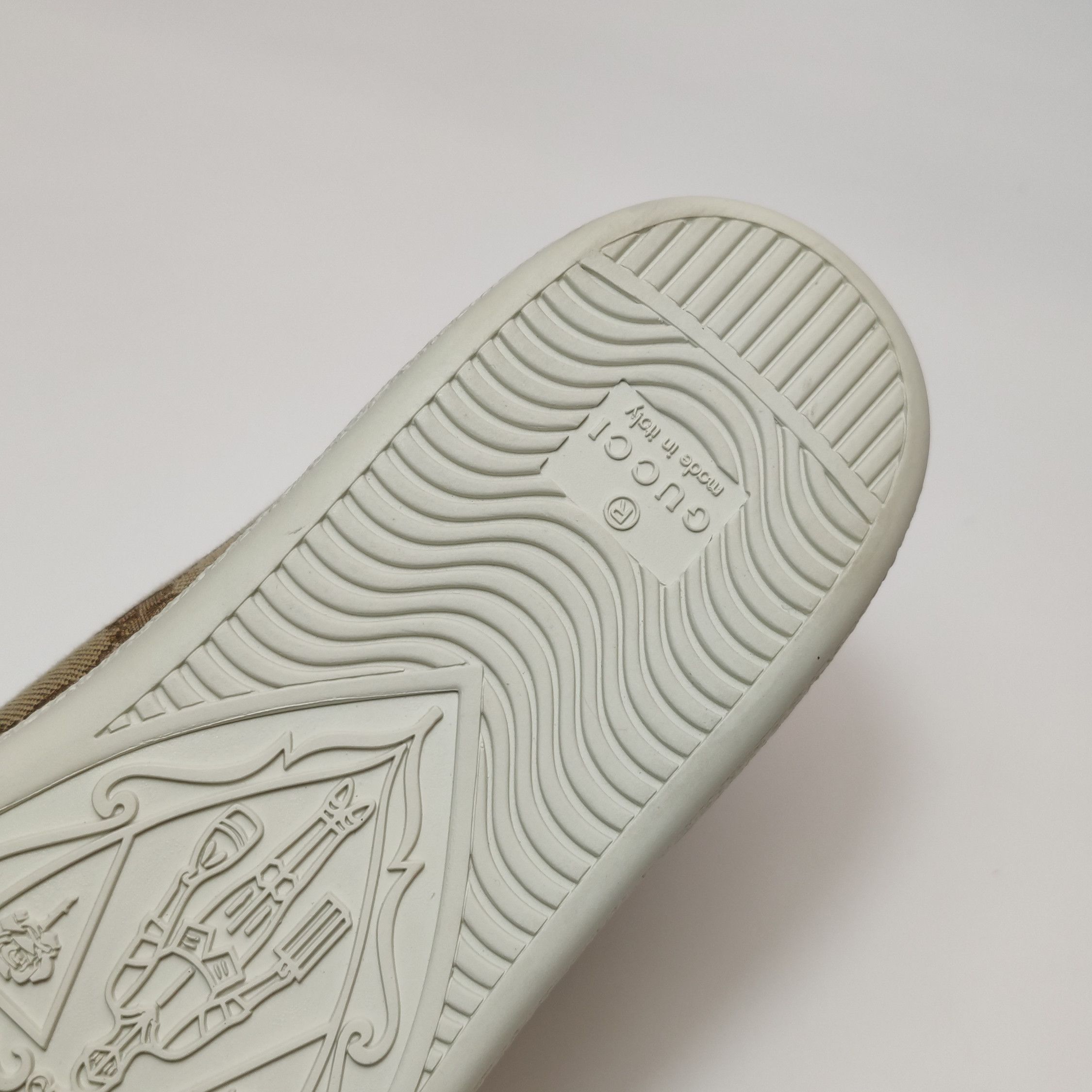 Gucci Gucci Women 7-5 Lowtop Sneakers Size US 7.5 / IT 37.5 - 11 Thumbnail