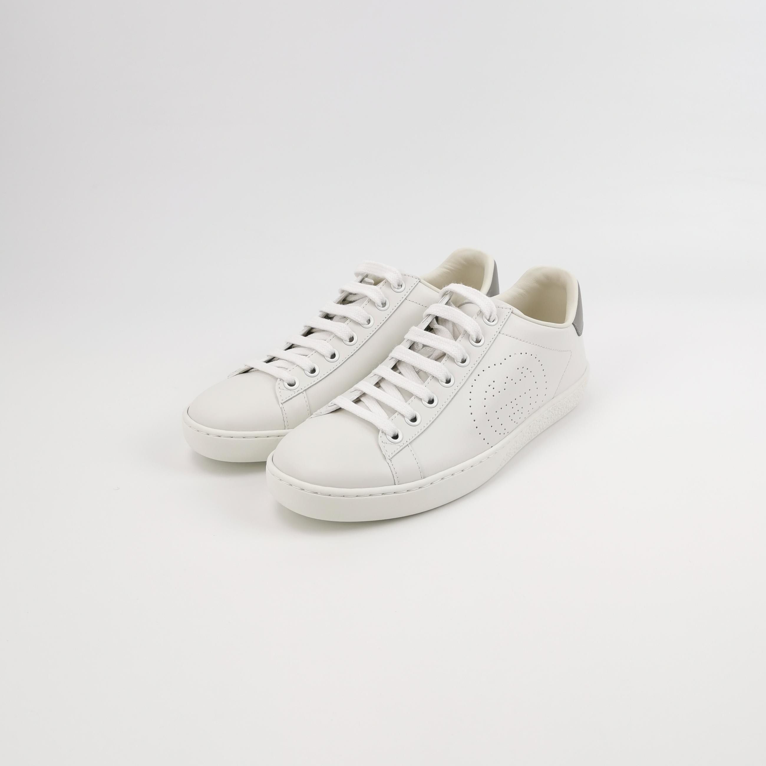 Gucci Gucci Women 6 Lowtop Sneakers Size US 6 / IT 36 - 2 Thumbnail