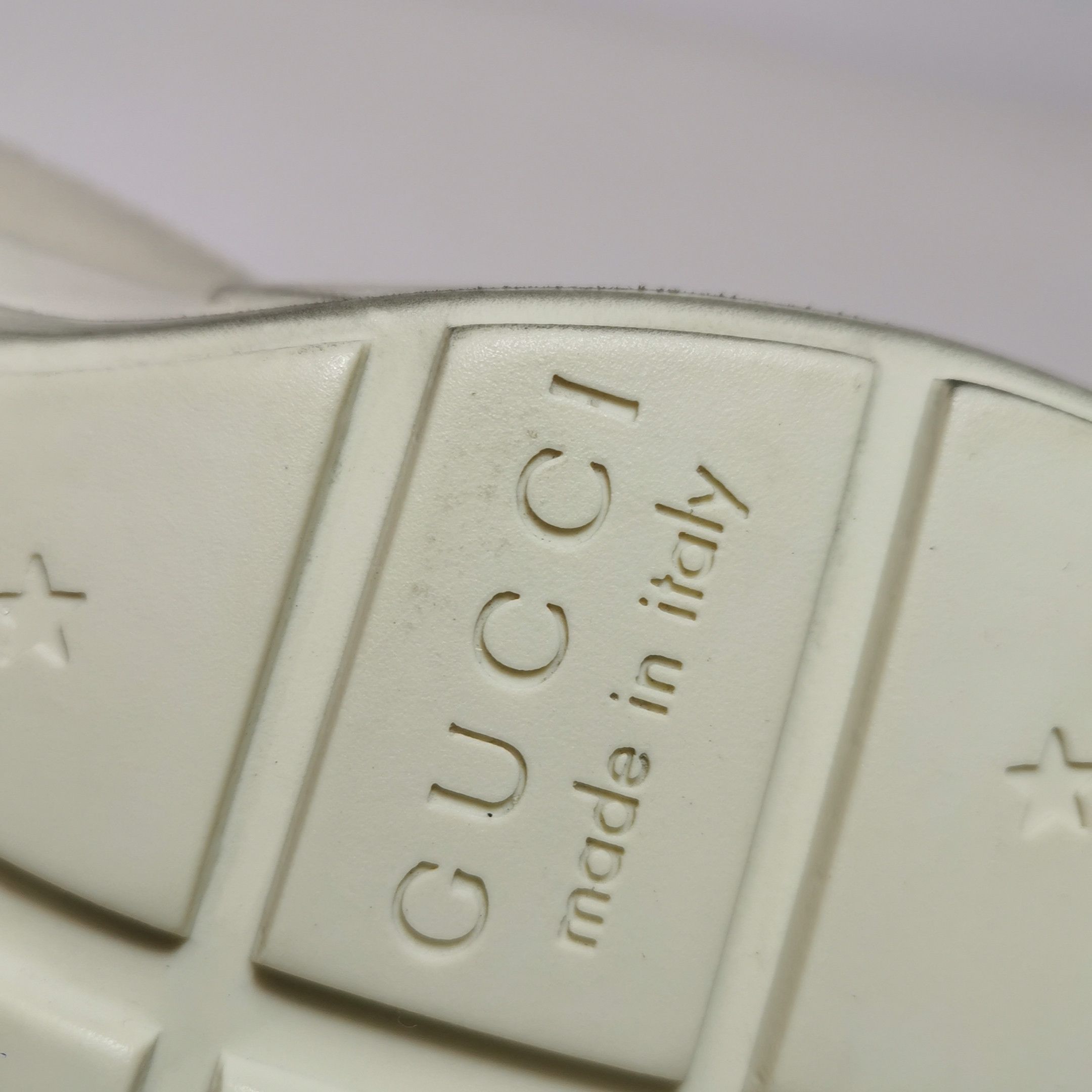 Gucci Gucci Women 5 Lowtop Sneakers Size US 5 / IT 35 - 7 Thumbnail