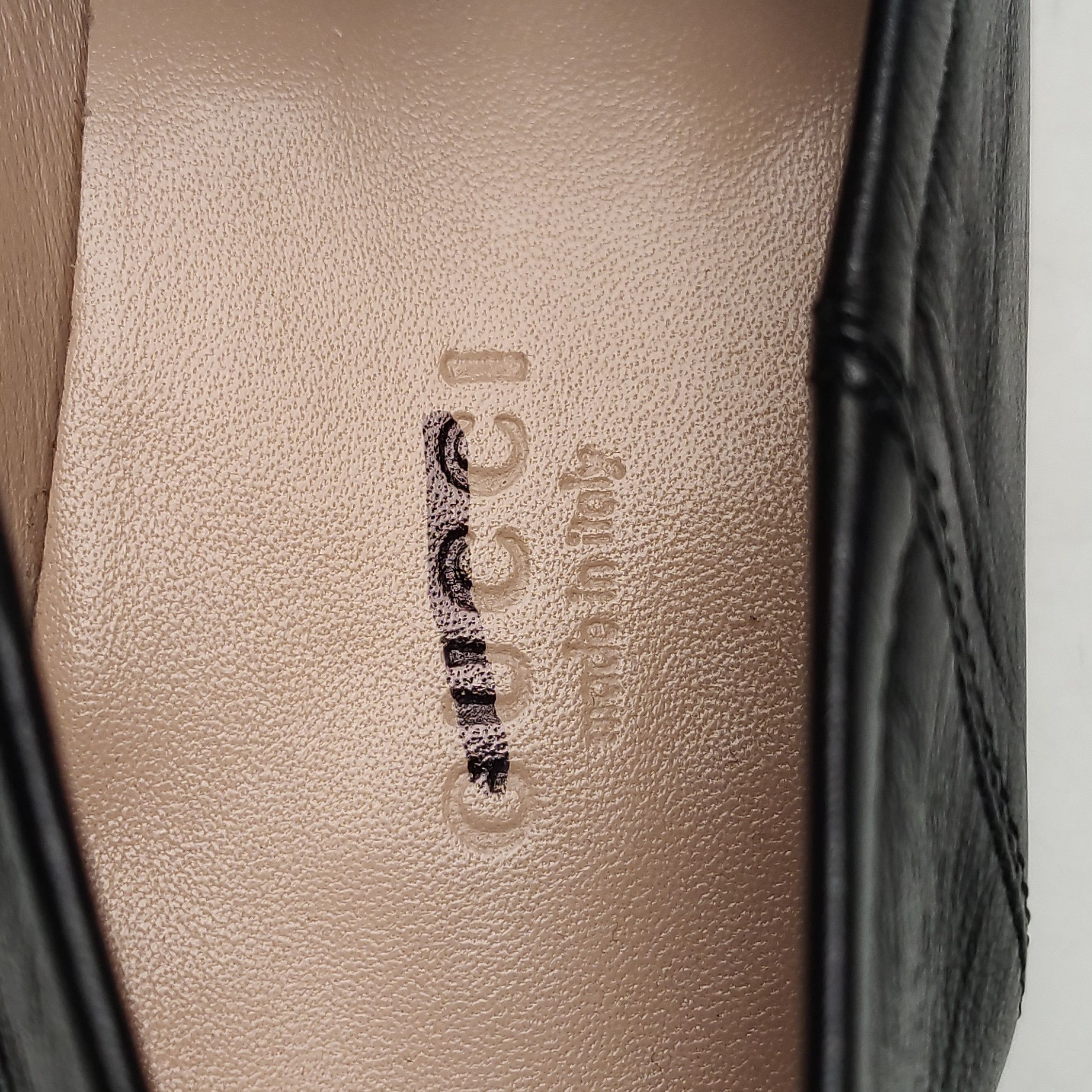Gucci Gucci Women 7-5 Flats Size US 7.5 / IT 37.5 - 13 Thumbnail