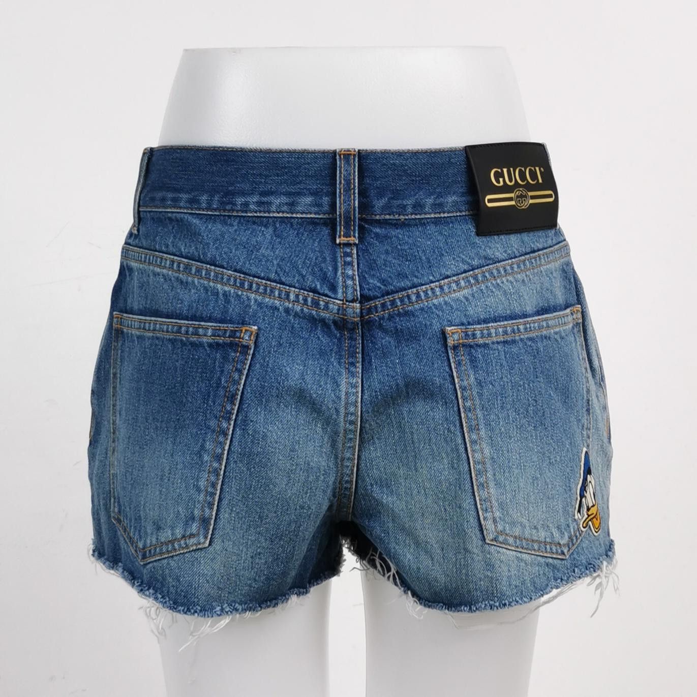 Gucci Gucci Women 26 Shorts Size 26" / US 2 / IT 38 - 2 Thumbnail