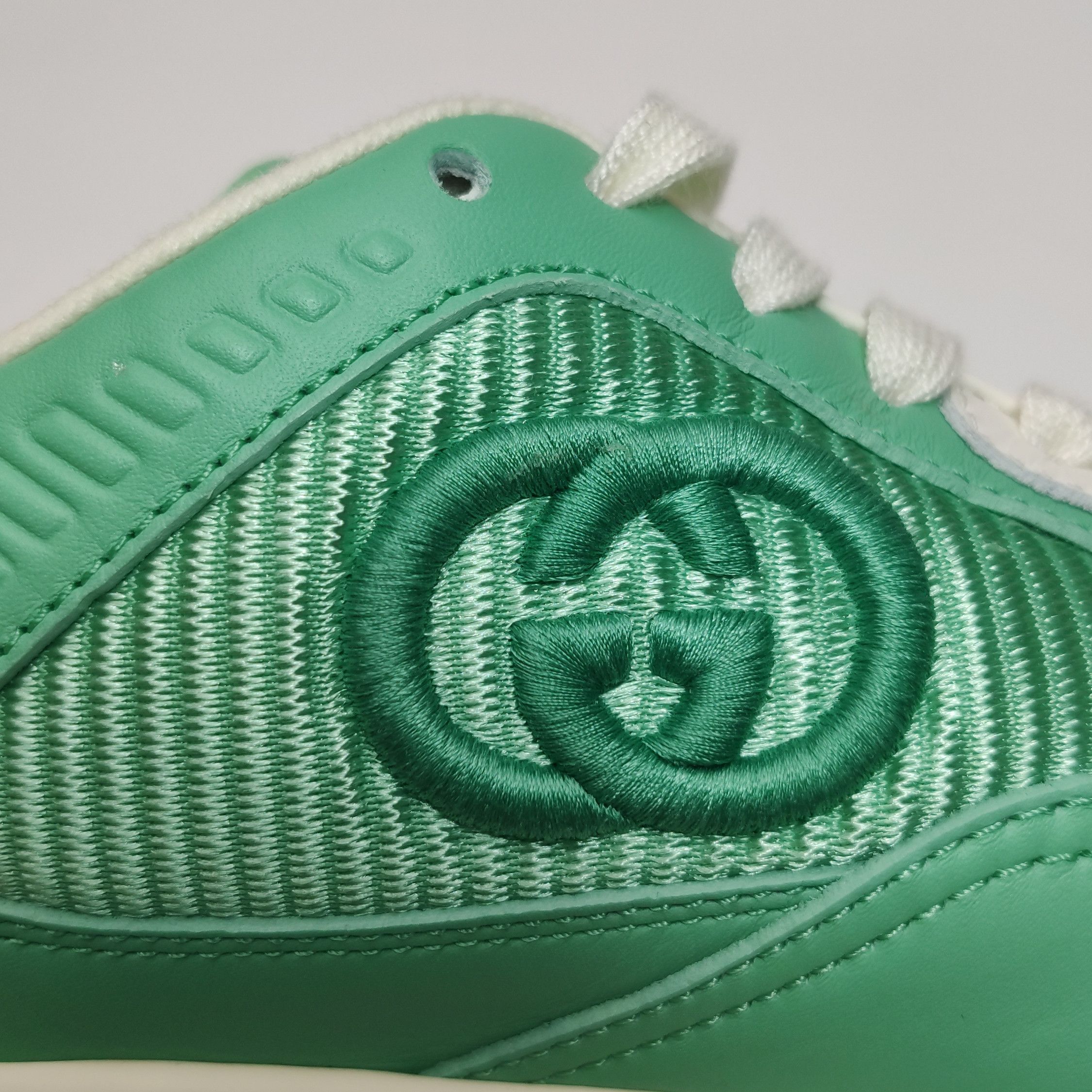 Gucci Gucci Women 6-5 Lowtop Sneakers Size US 6.5 / IT 36.5 - 7 Thumbnail