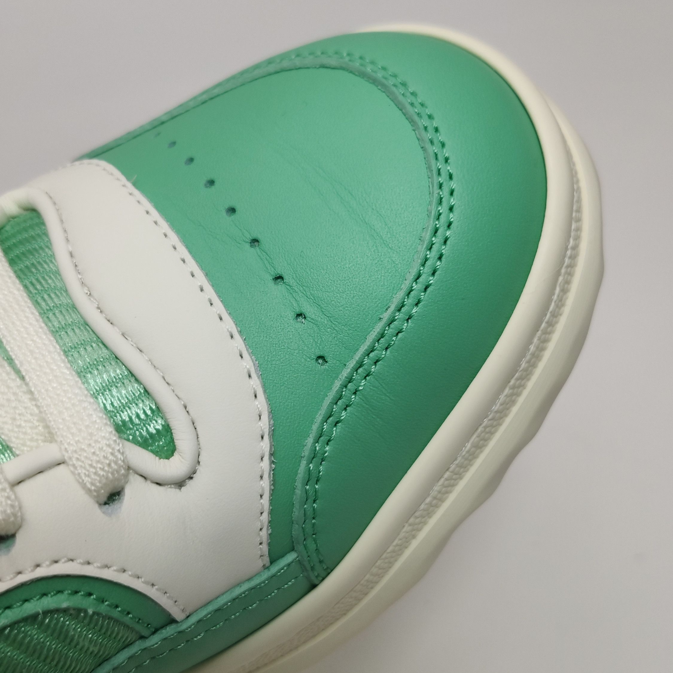 Gucci Gucci Women 6-5 Lowtop Sneakers Size US 6.5 / IT 36.5 - 9 Thumbnail