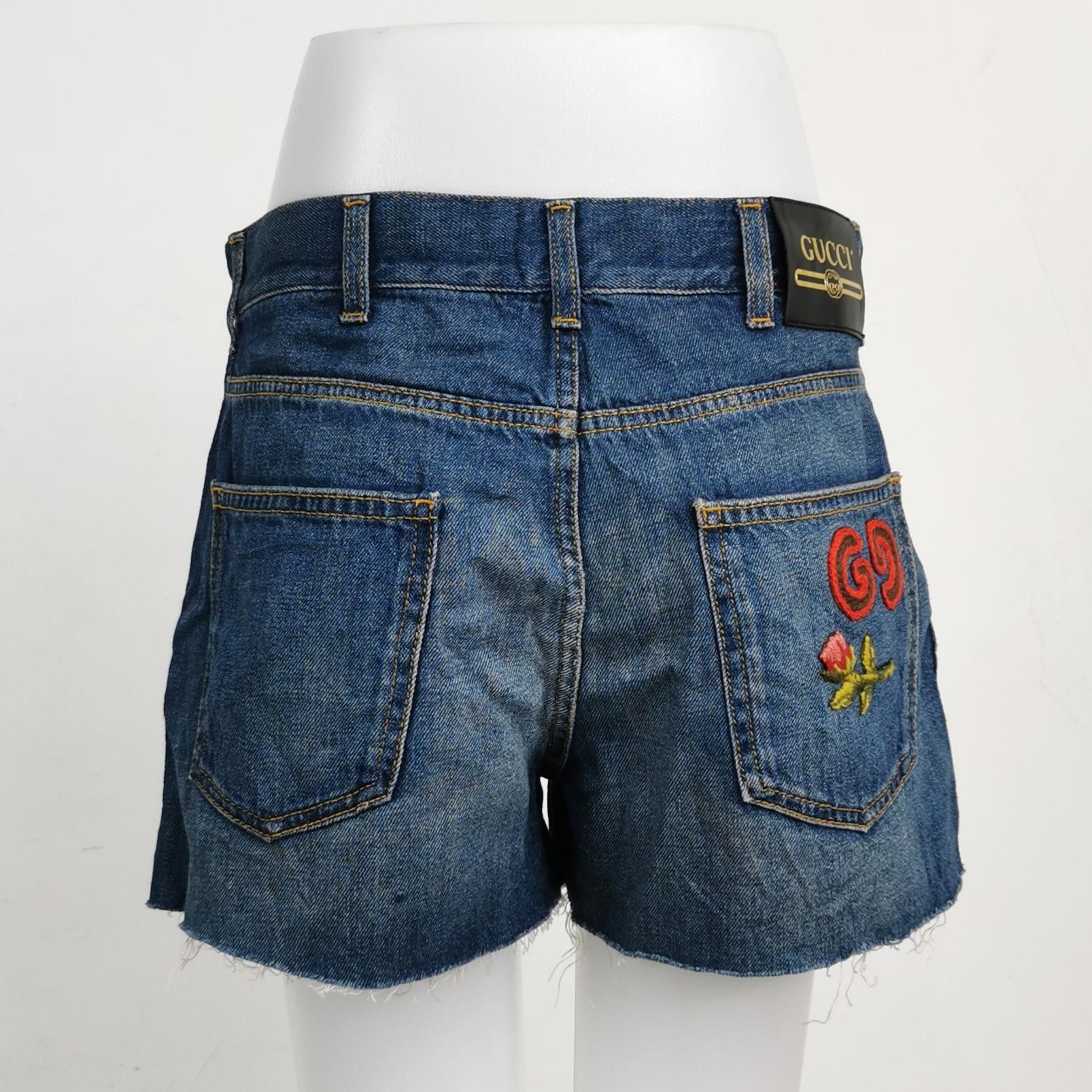 Gucci Gucci Women 26 Shorts Size 26" / US 2 / IT 38 - 2 Thumbnail