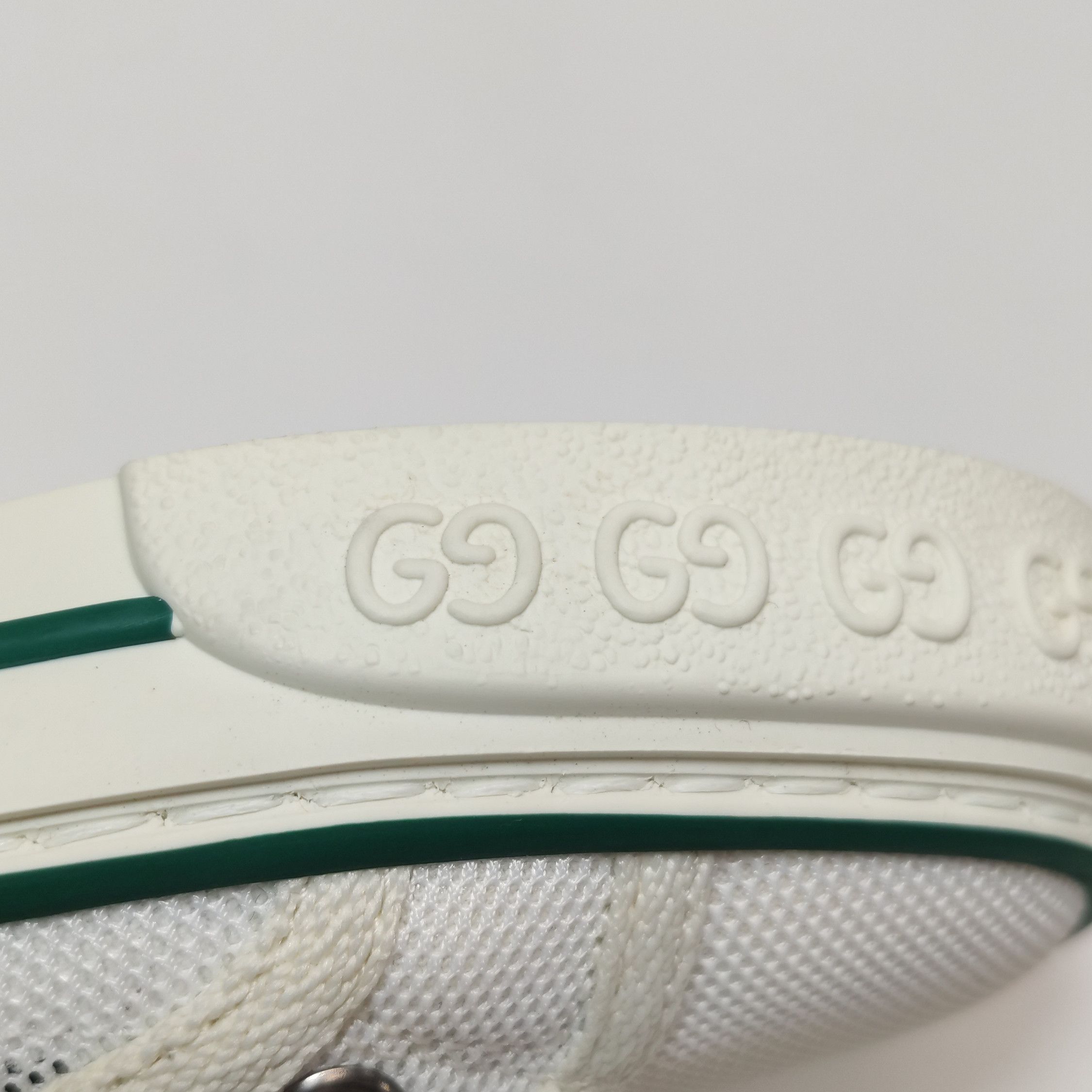 Gucci Gucci Women 6 Lowtop Sneakers Size US 6 / IT 36 - 8 Thumbnail