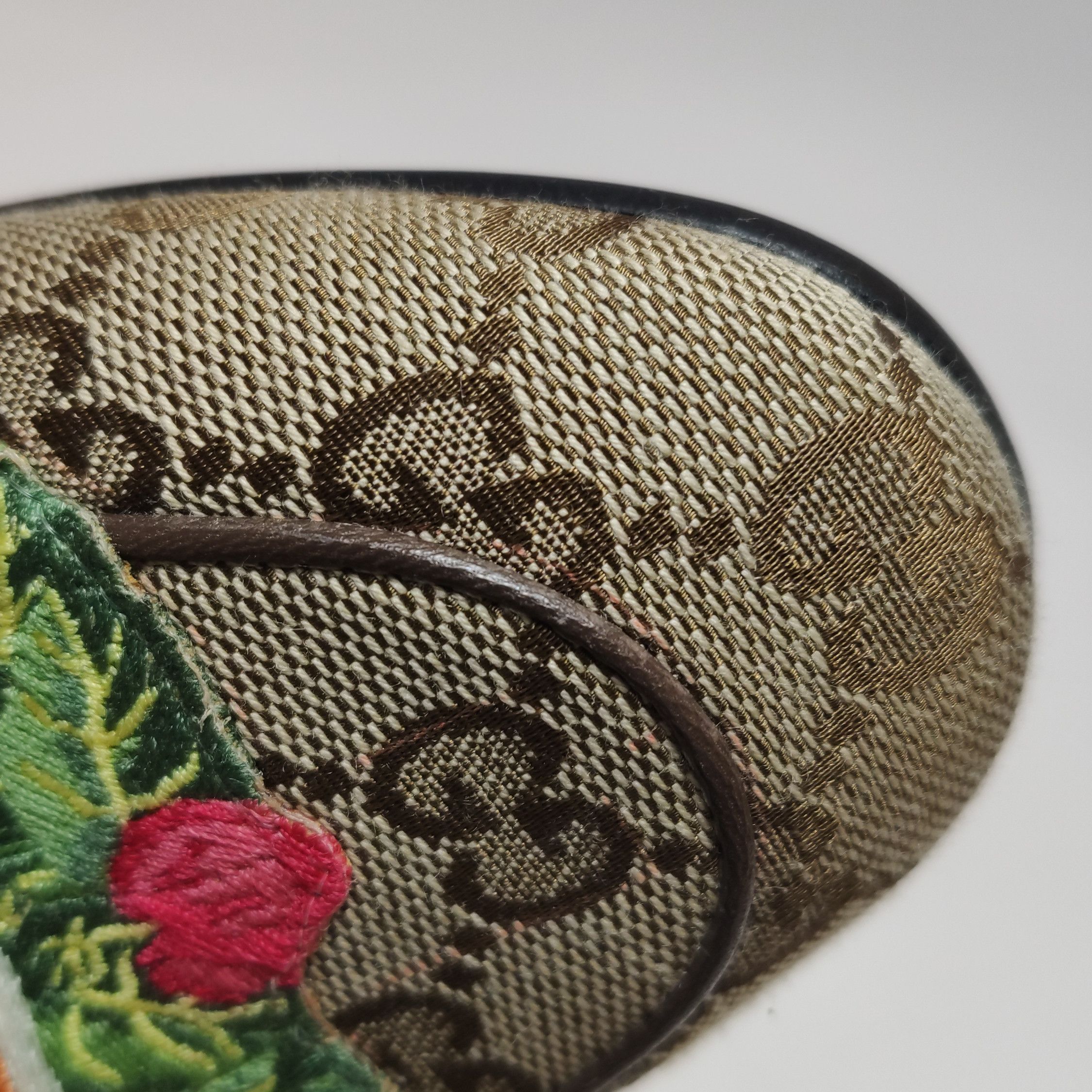 Gucci Gucci Women 6-5 Flats Size US 6.5 / IT 36.5 - 7 Thumbnail