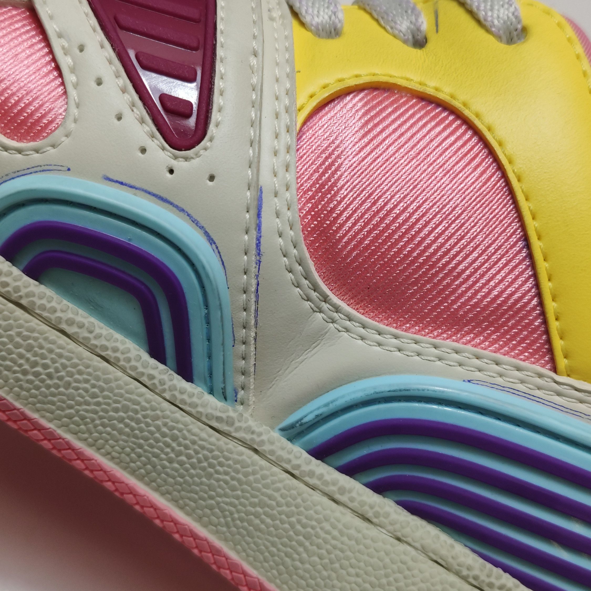 Gucci Gucci Women 6-5 Lowtop Sneakers Size US 6.5 / IT 36.5 - 7 Thumbnail