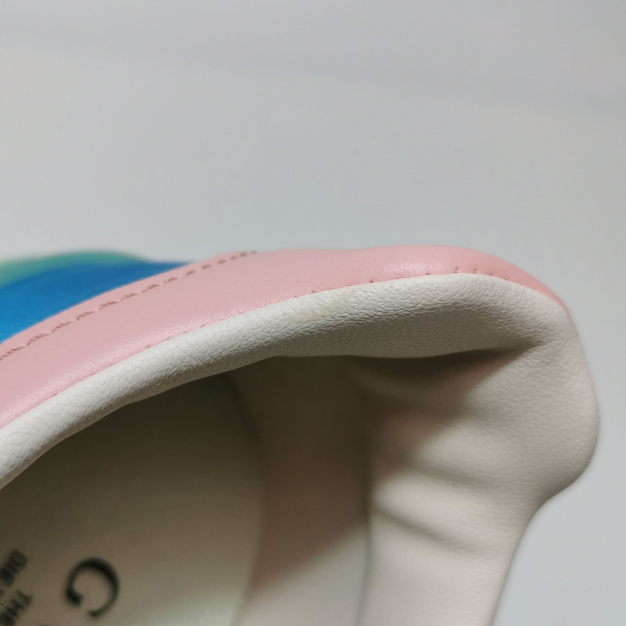 Gucci Gucci Women 6-5 Lowtop Sneakers Size US 6.5 / IT 36.5 - 7 Thumbnail