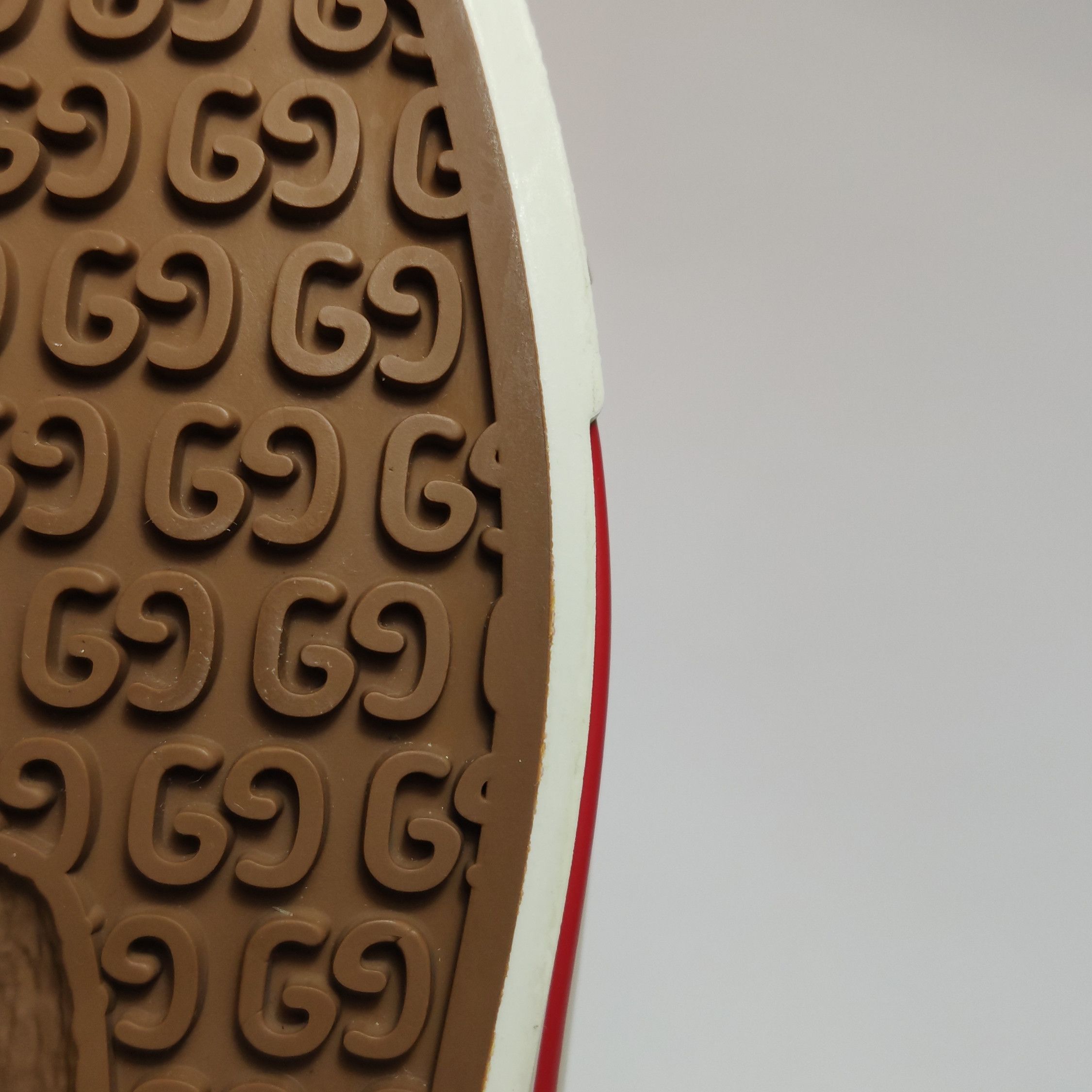 Gucci Gucci Women 7-5 Lowtop Sneakers Size US 7.5 / IT 37.5 - 9 Thumbnail