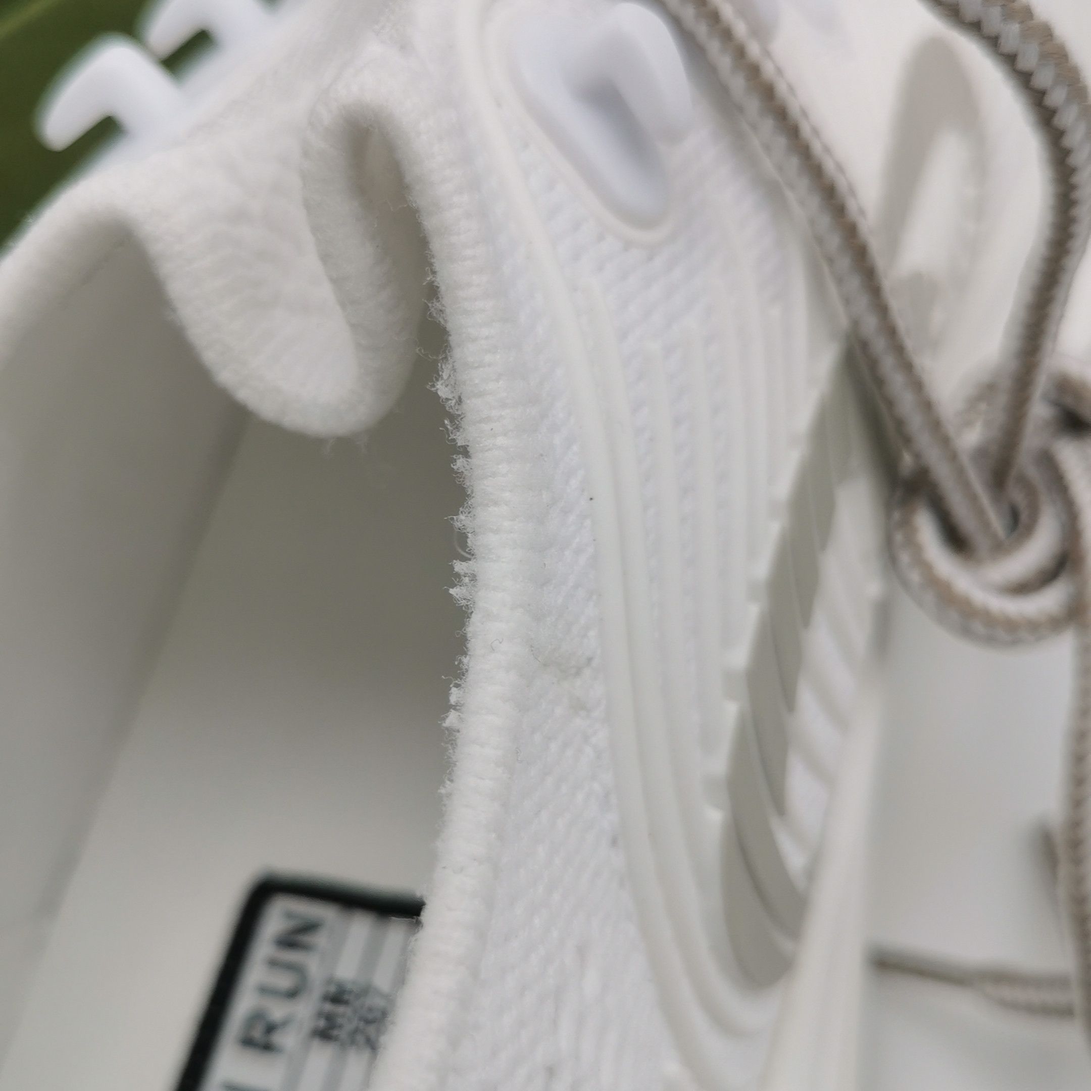 Gucci Gucci Women 9-5 Lowtop Sneakers Size US 9.5 / IT 39.5 - 8 Thumbnail