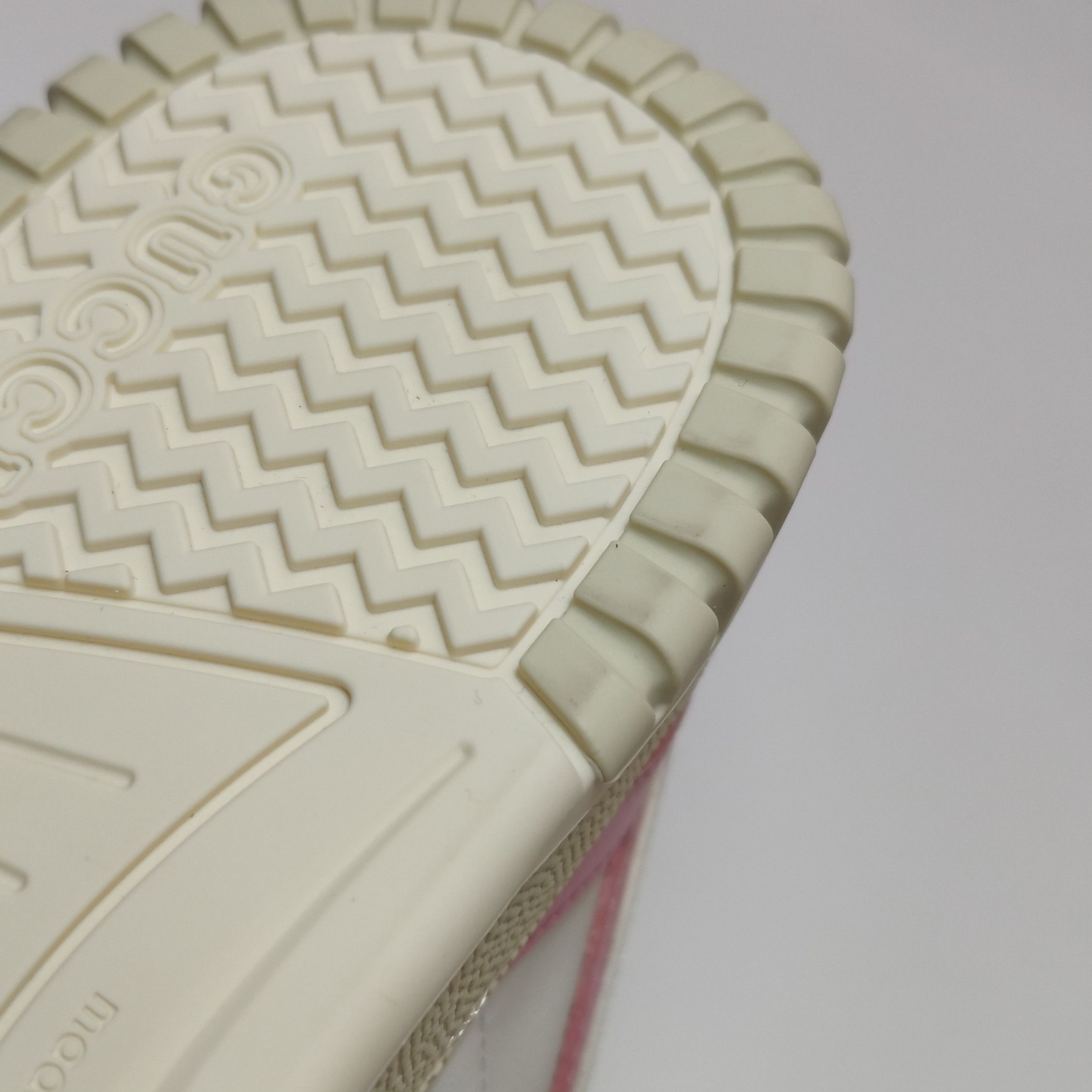 Gucci Gucci Women 7 Lowtop Sneakers Size US 7 / IT 37 - 9 Thumbnail