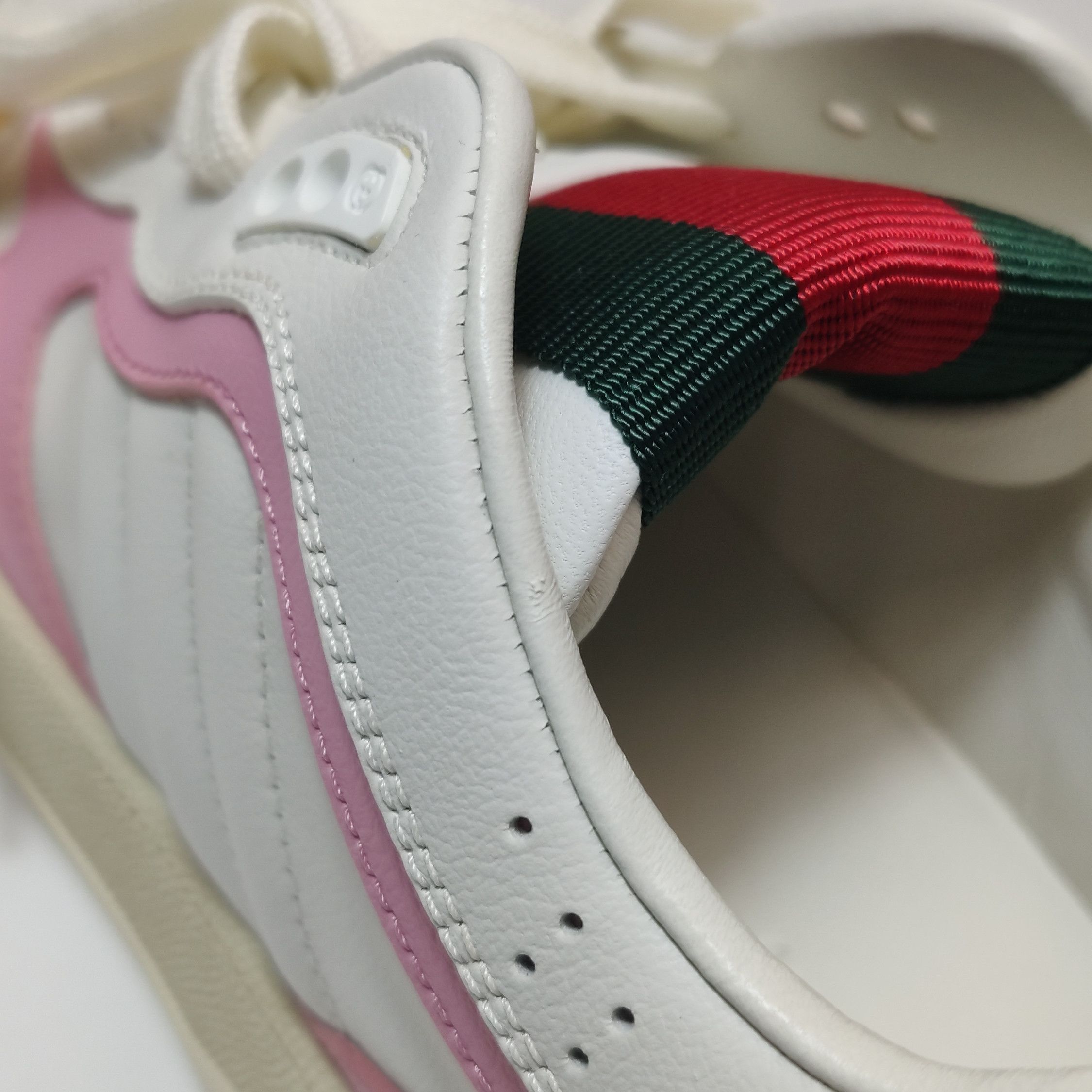 Gucci Gucci Women 7 Lowtop Sneakers Size US 7 / IT 37 - 8 Thumbnail