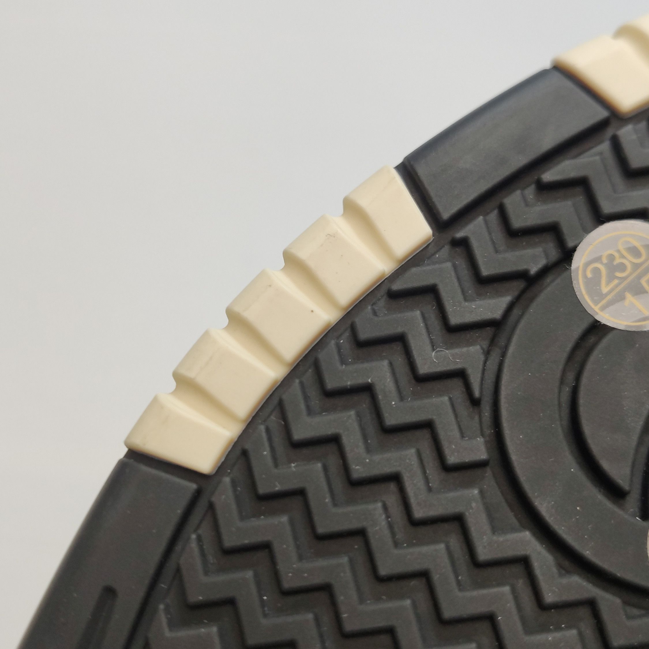 Gucci Gucci Women 6 Lowtop Sneakers Size US 6 / IT 36 - 7 Thumbnail