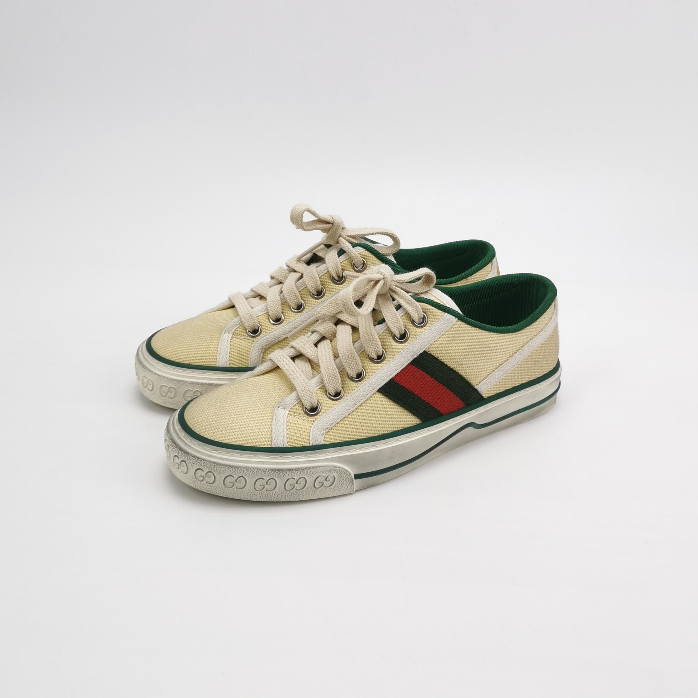 Gucci Gucci Women 5 Lowtop Sneakers Size US 5 / IT 35 - 2 Thumbnail