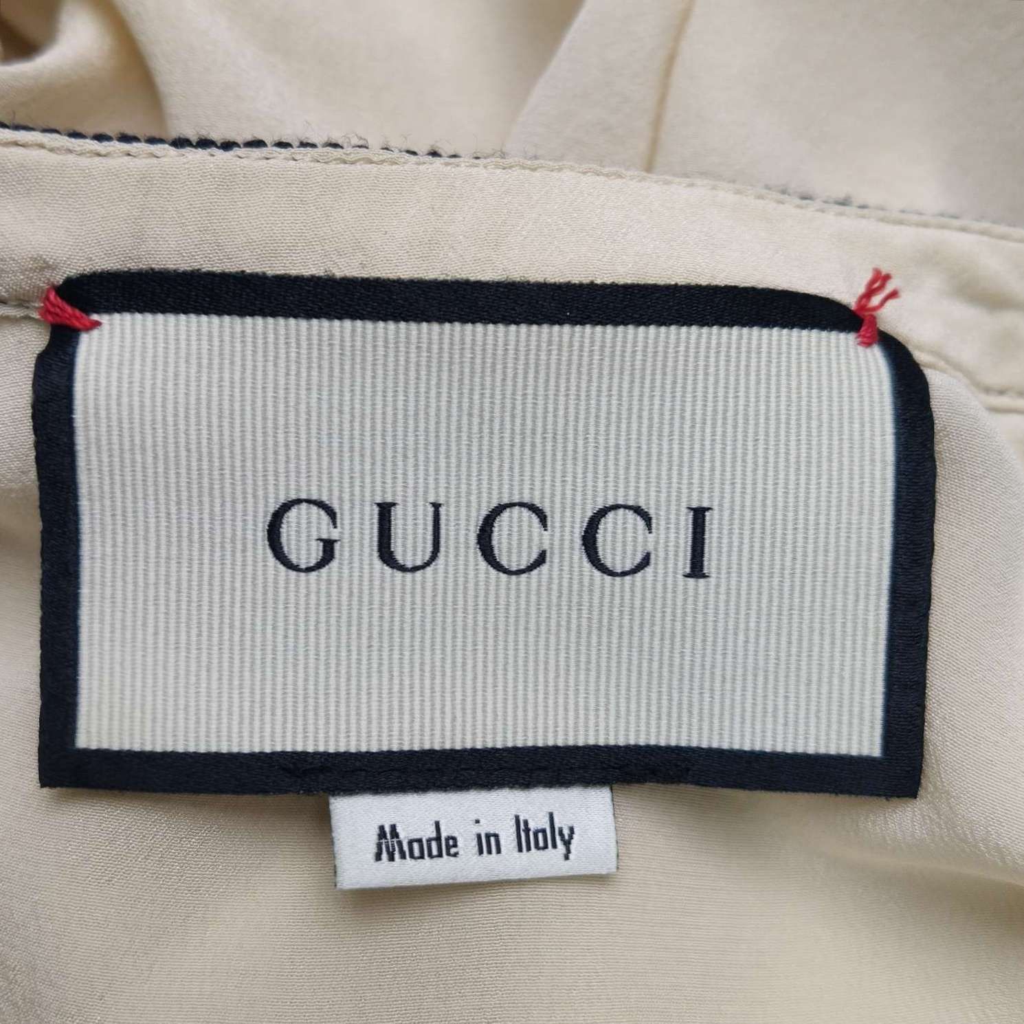 Gucci Gucci Silk Ribbon Detail Short Sleeve Blouse Size 38 Size XS / US 0-2 / IT 36-38 - 4 Thumbnail