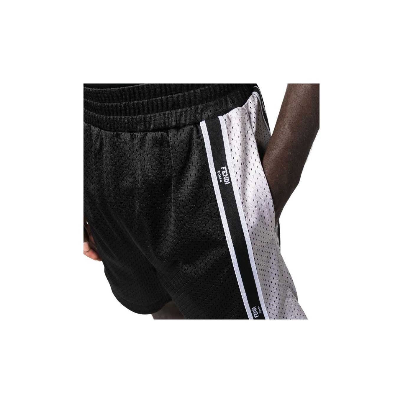 Fendi Fendi Logo Mesh Shorts Size S Size US 30 / EU 46 - 12 Thumbnail