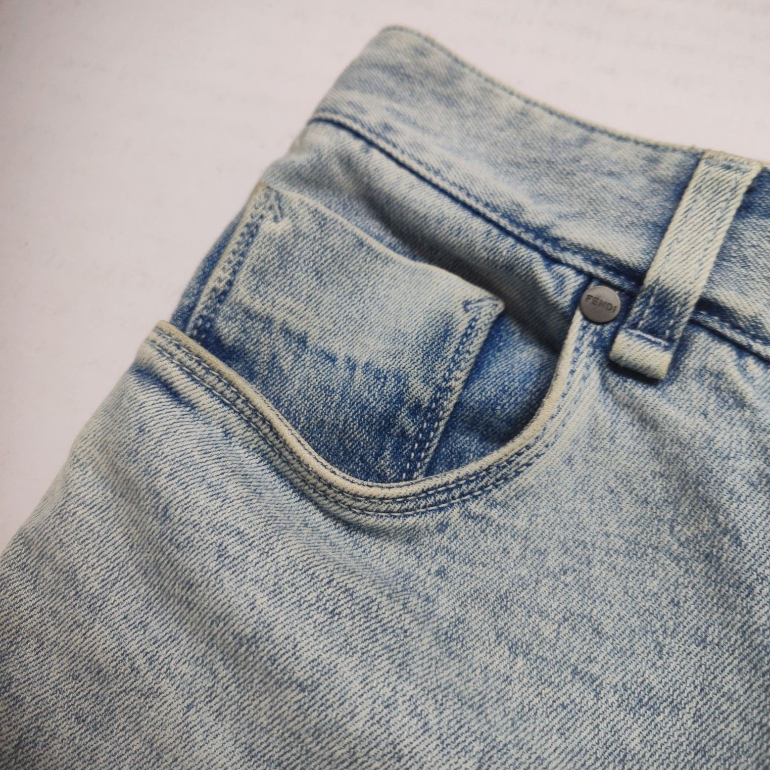 Fendi Fendi Light Wash Jeans Size 31 Size US 31 - 10 Thumbnail