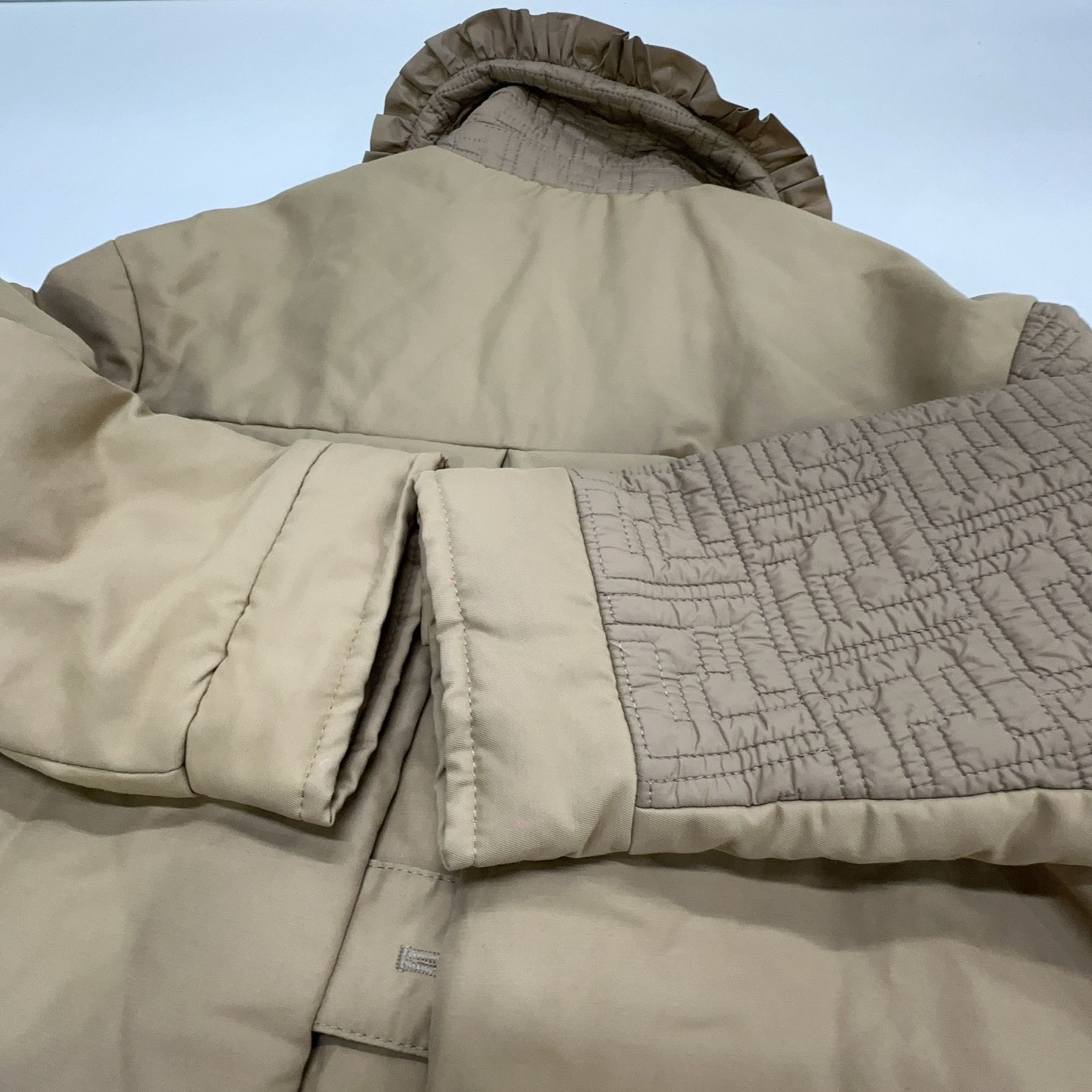 Fendi Fendi Ruffled FF Logo Coat Size 4A Size XXS / US 00 / IT 34 - 3 Thumbnail