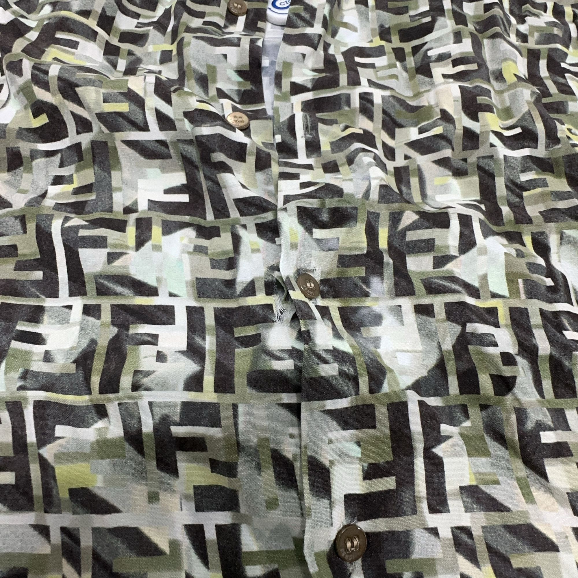 Fendi Fendi FF Camo Short Sleeve Shirt Size M Size US XXS / EU 40 - 7 Thumbnail