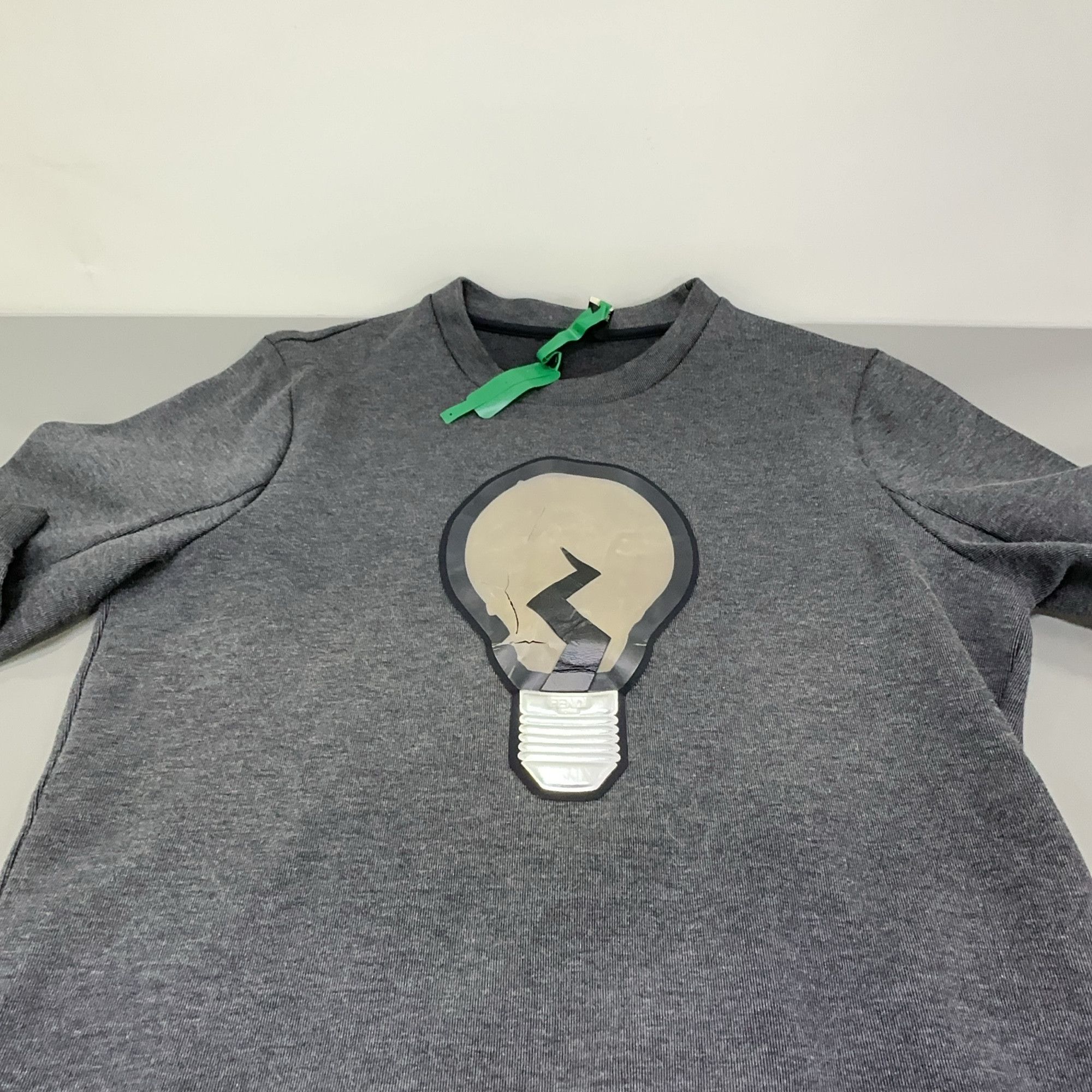Fendi Fendi Lightbulb Graphic Sweatshirt Size 44 Size US S / EU 44-46 / 1 - 13 Thumbnail